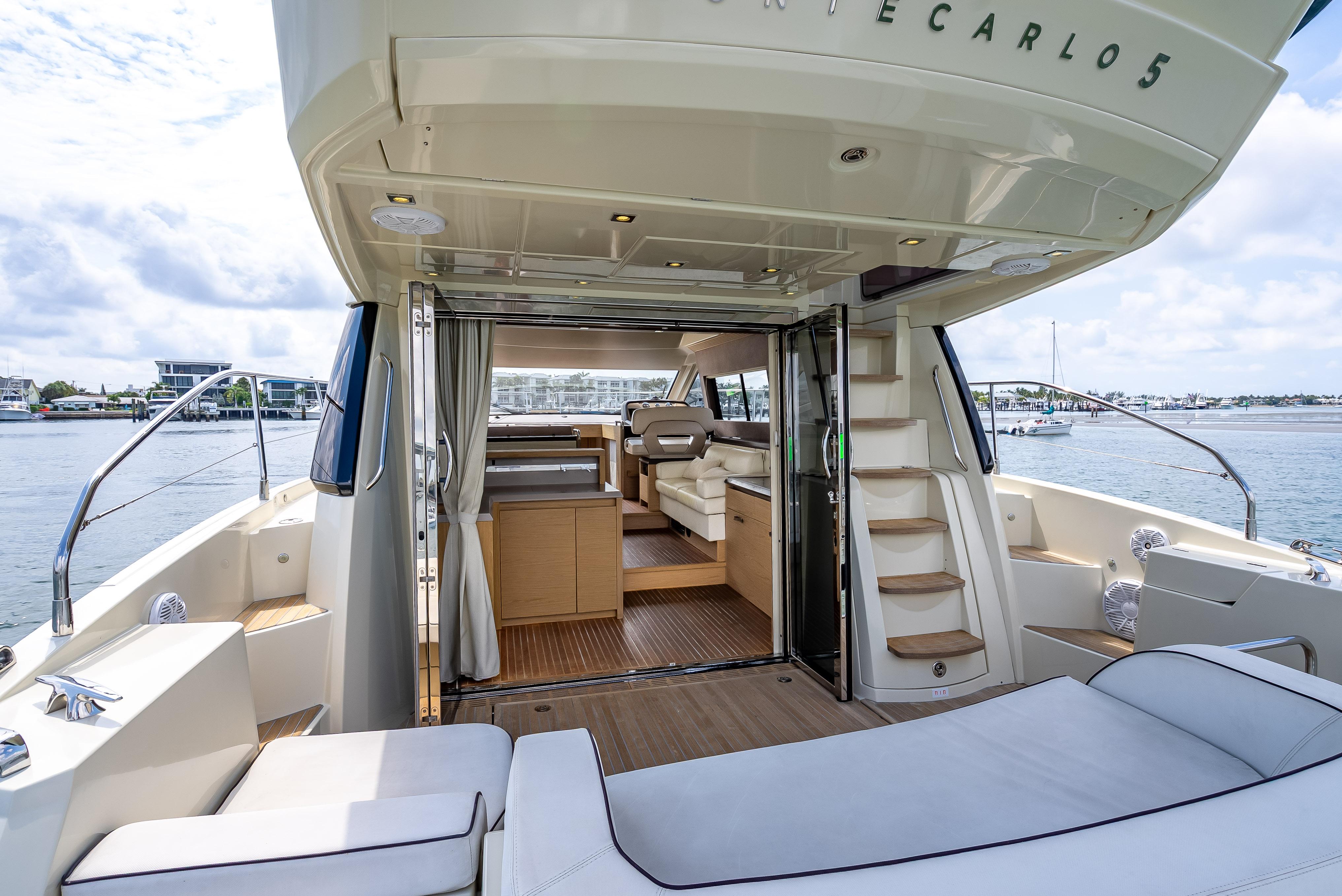 Yacht Photos Pics