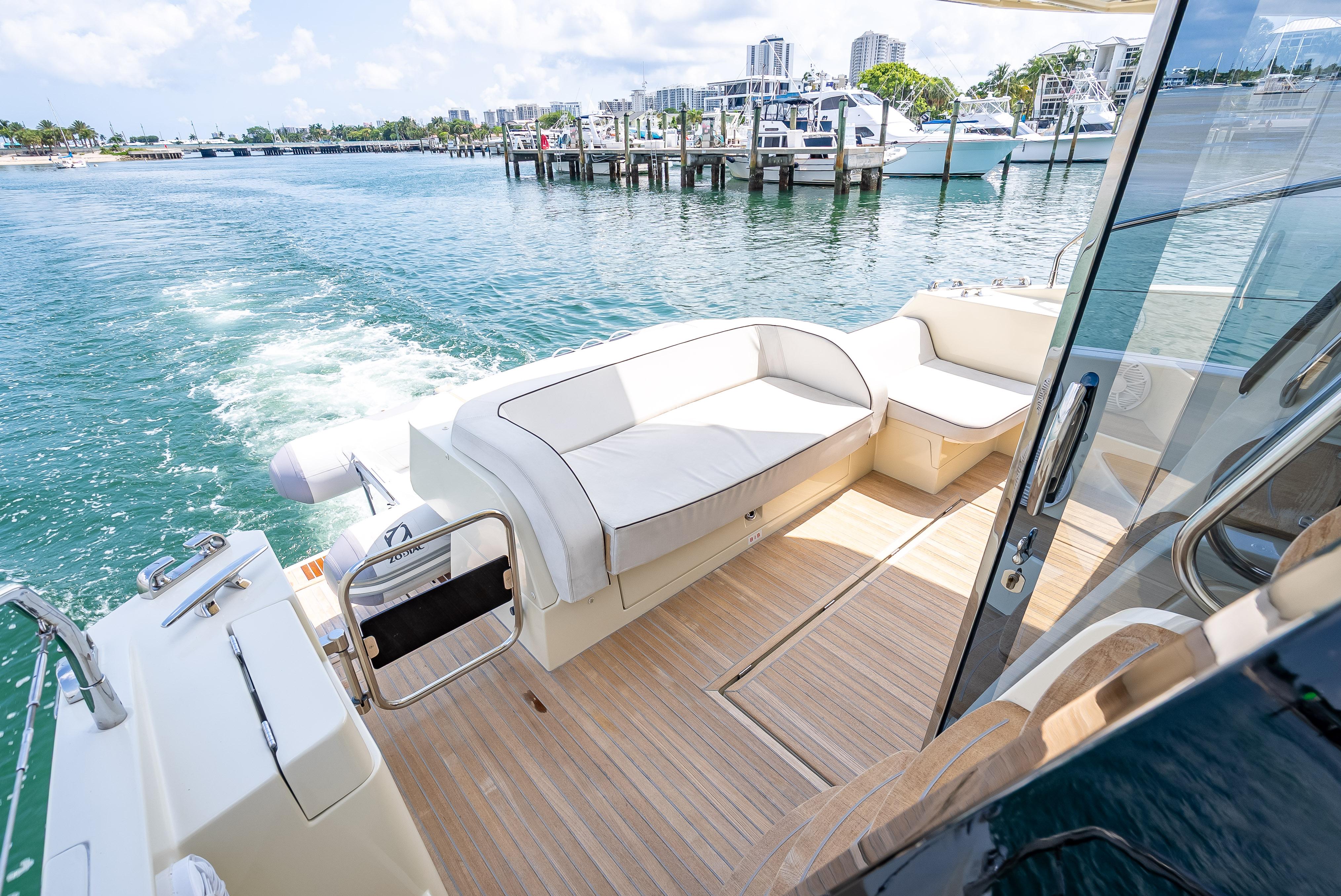Yacht Photos Pics