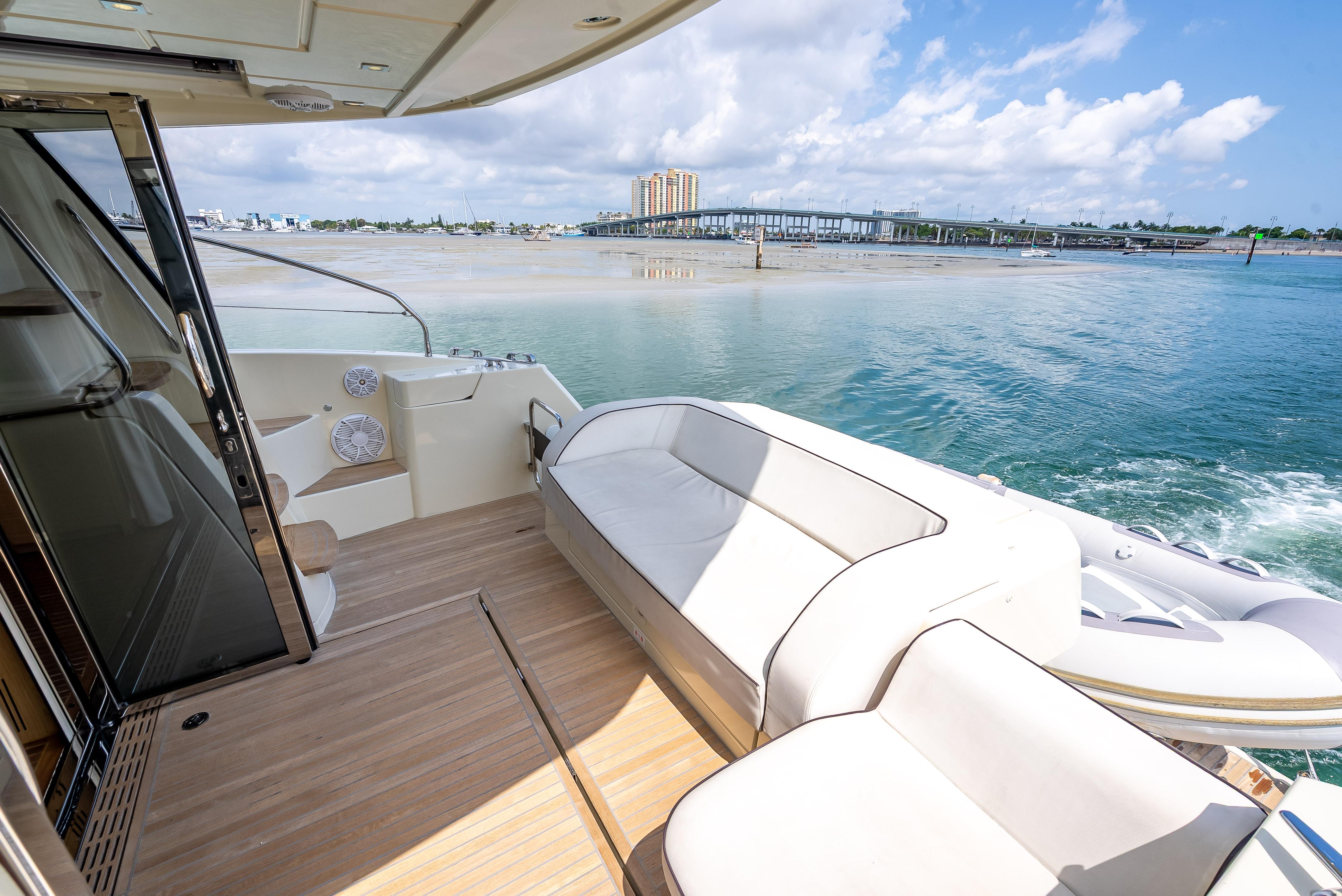 Yacht Photos Pics