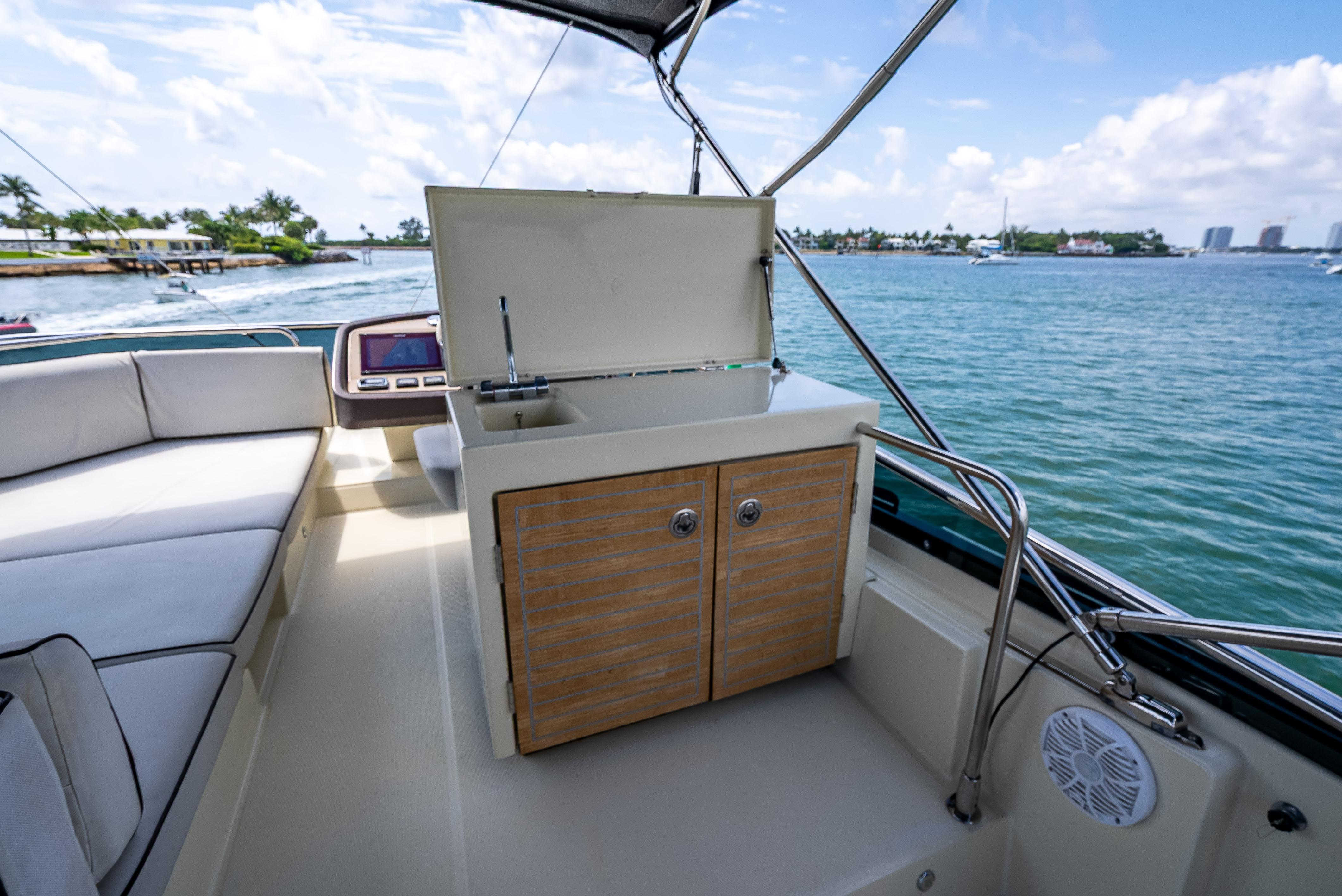 Yacht Photos Pics