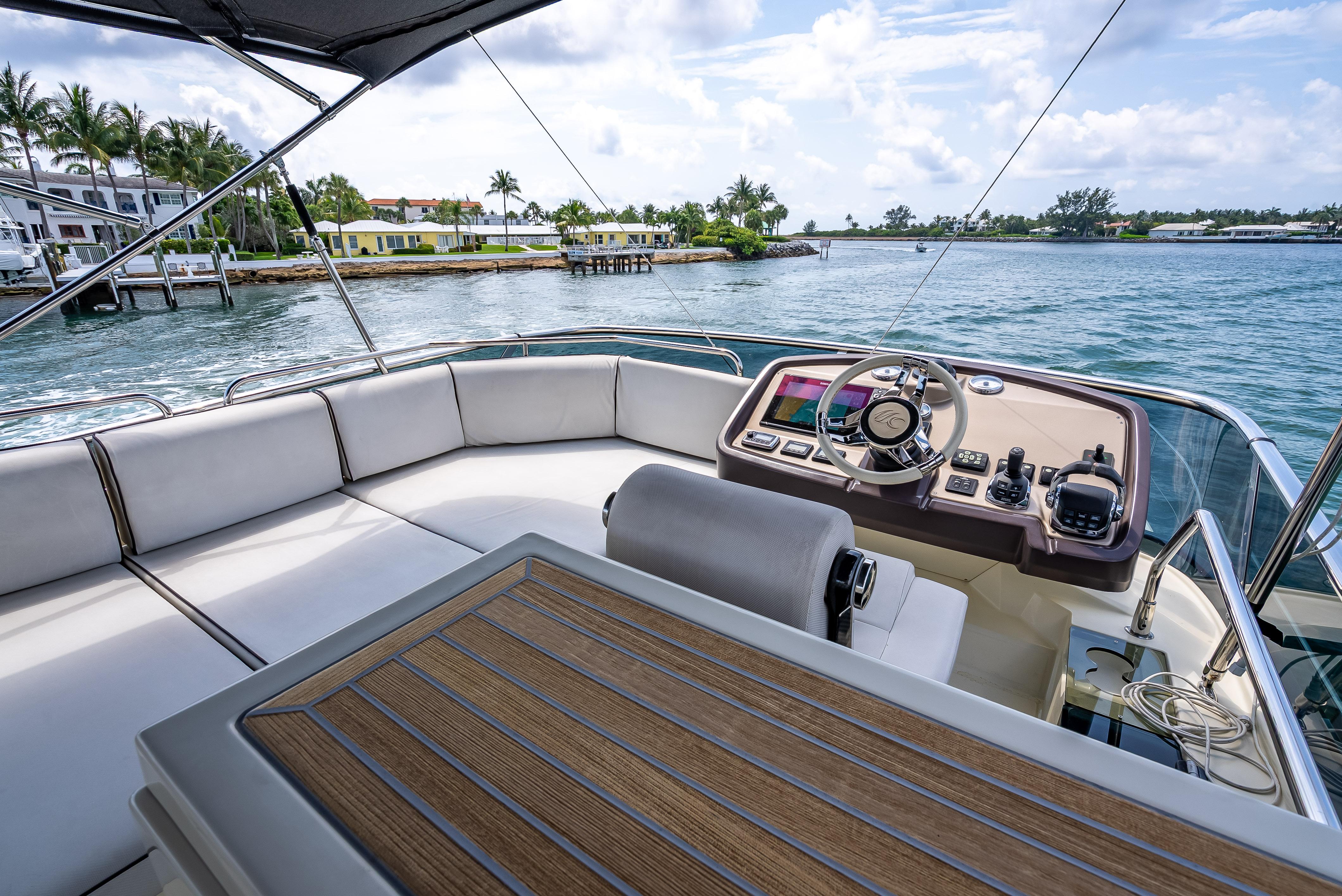 Yacht Photos Pics