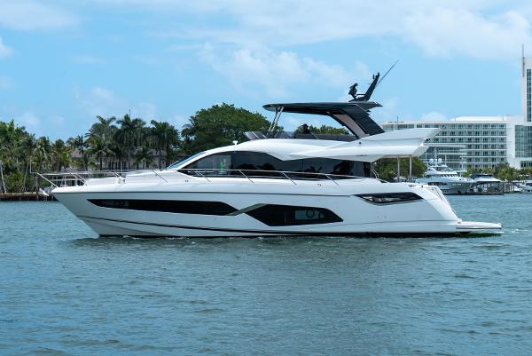 2024 Sunseeker Manhattan 68