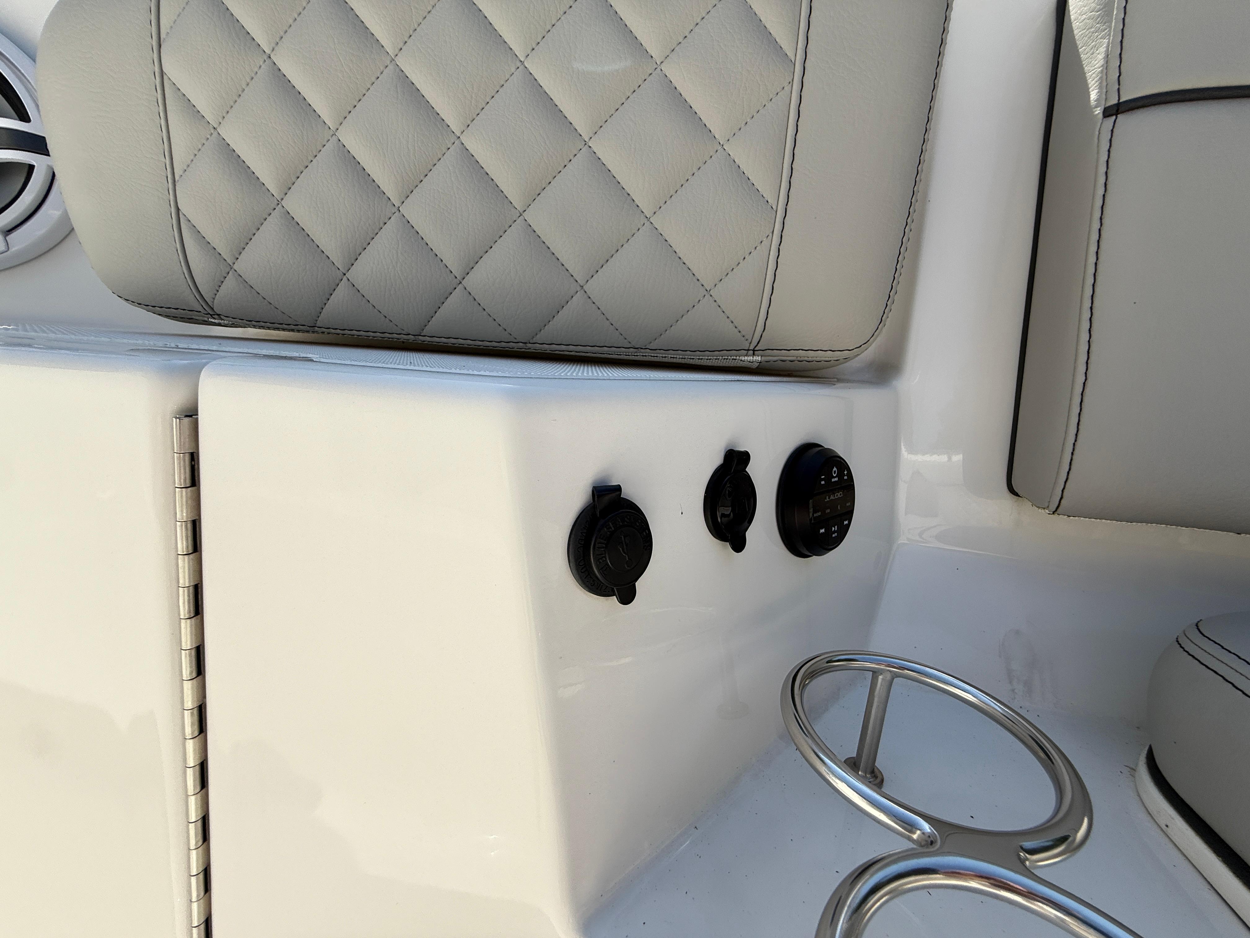 2024 Pursuit S 328 Sport-23