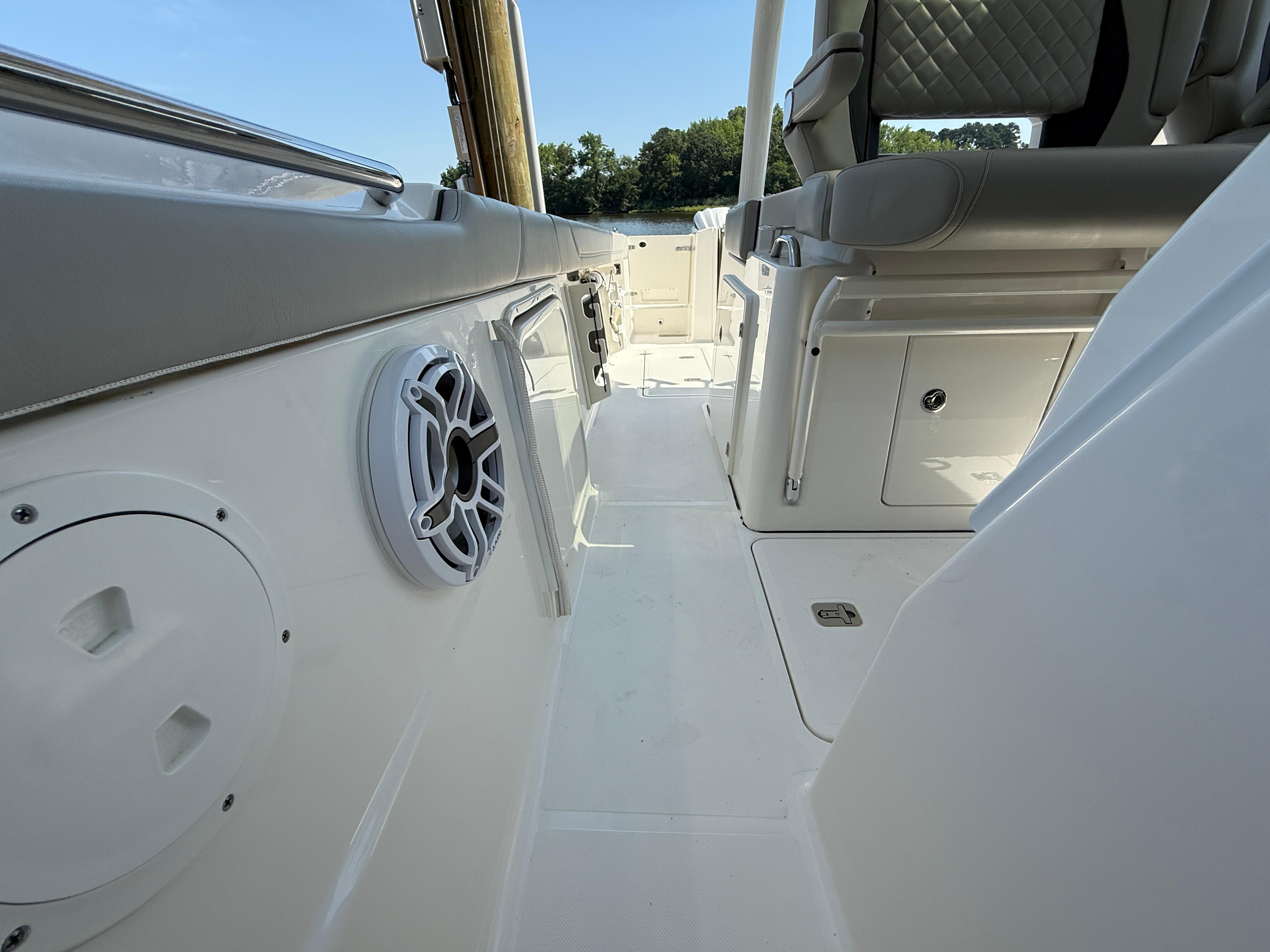2024 Pursuit S 328 Sport-31
