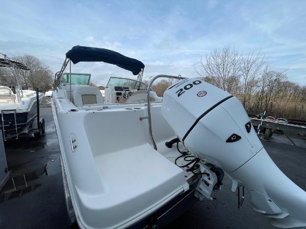 22' Robalo, Listing Number 100902635, - Photo No. 10