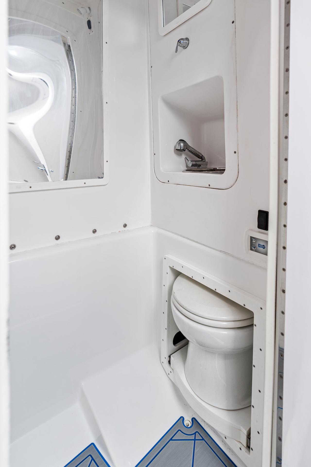 2019-midnight-express-express-open-power-9770399-20250424102730952-1_XLARGE