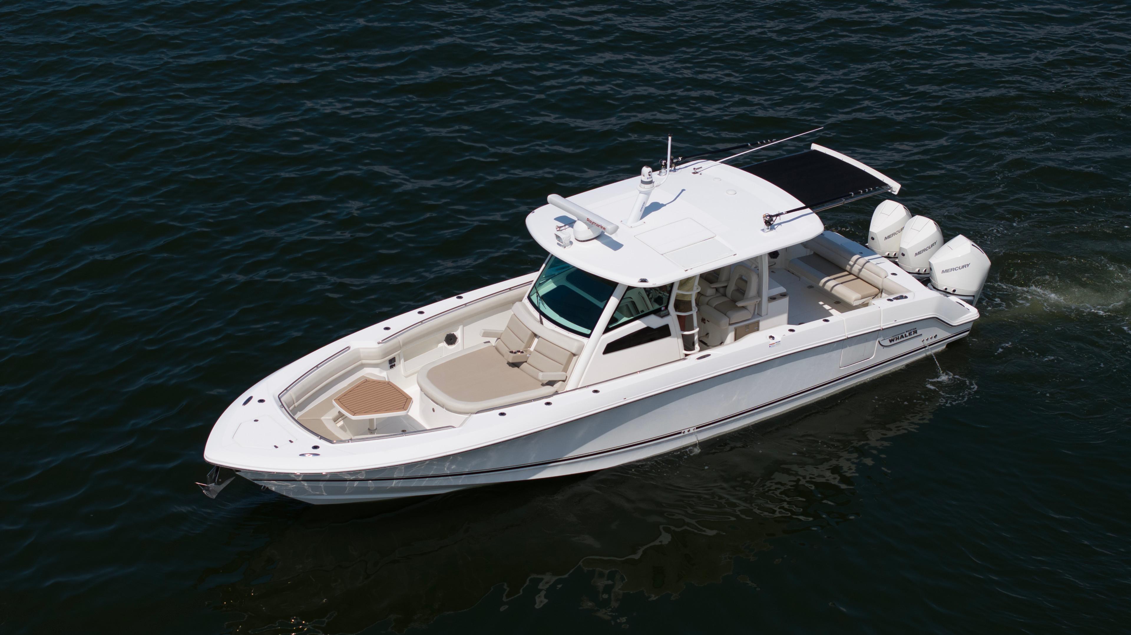 2021 Boston Whaler 380 Outrage