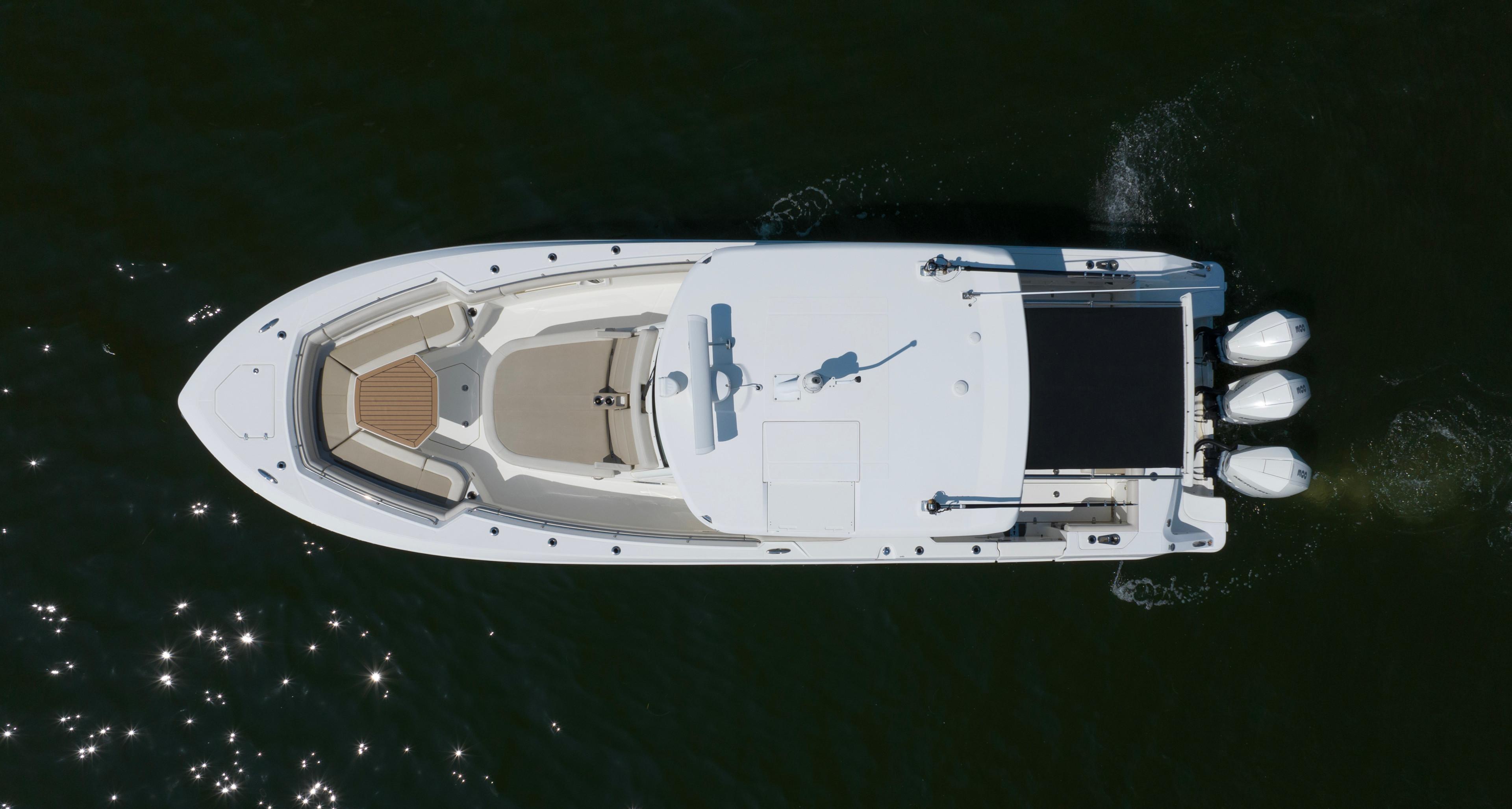 2021 Boston Whaler 380 Outrage