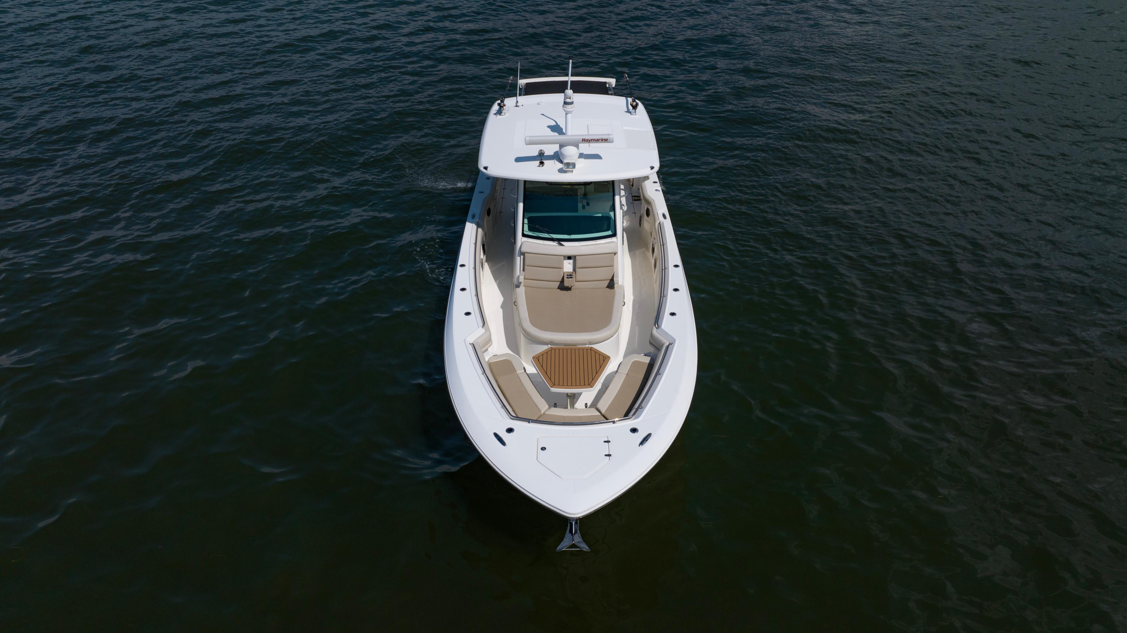 2021 Boston Whaler 380 Outrage