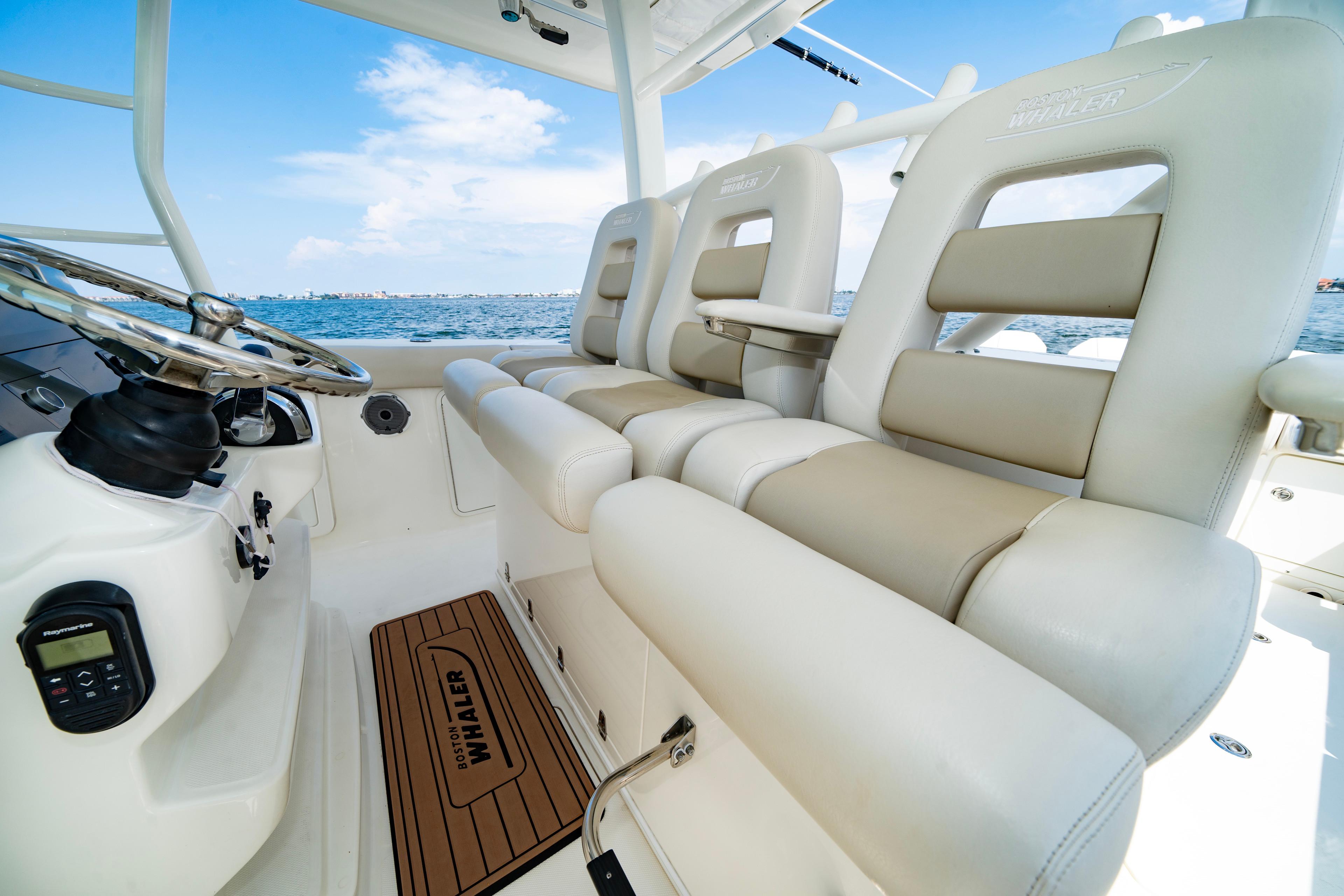 2021 Boston Whaler 380 Outrage