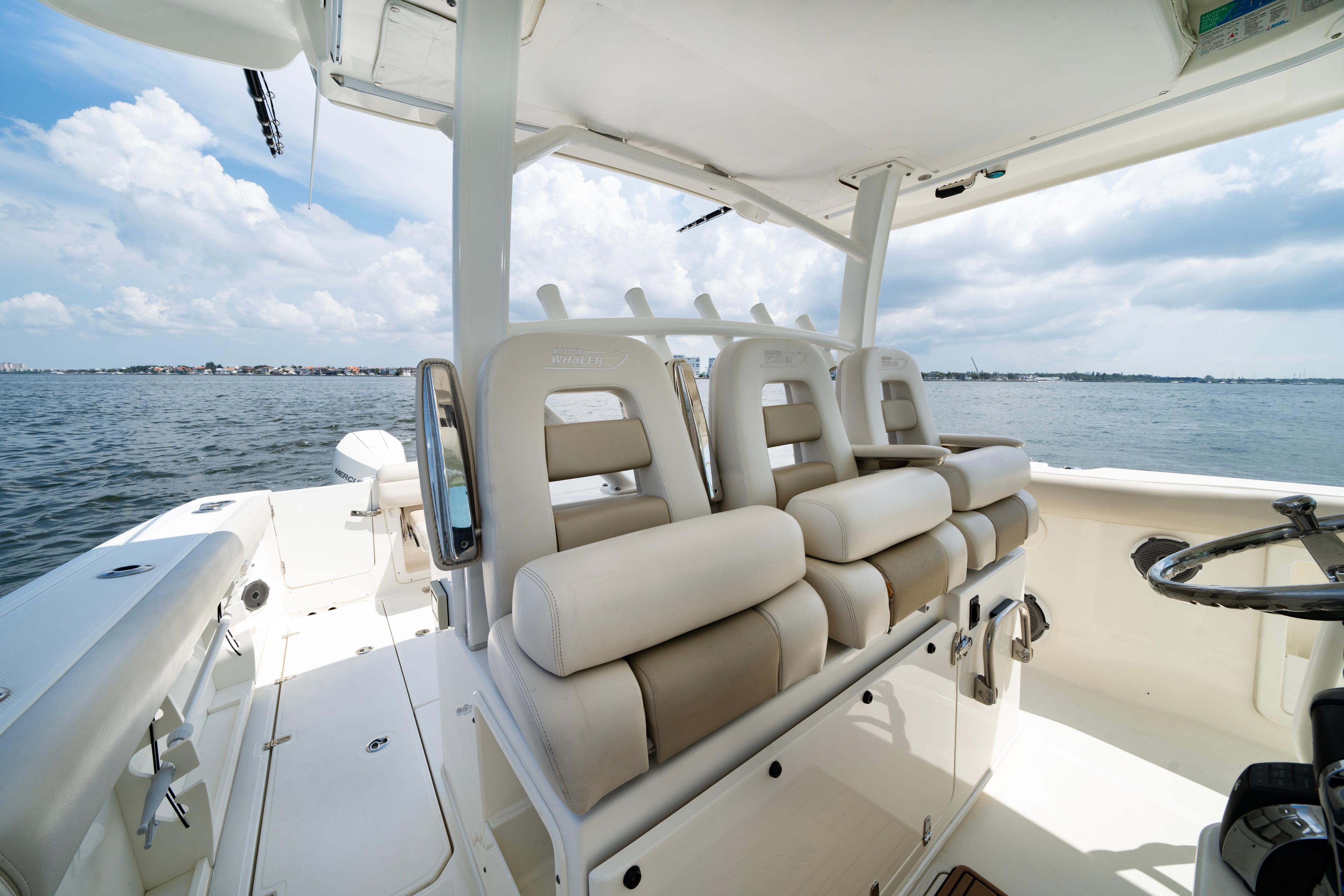 2021 Boston Whaler 380 Outrage