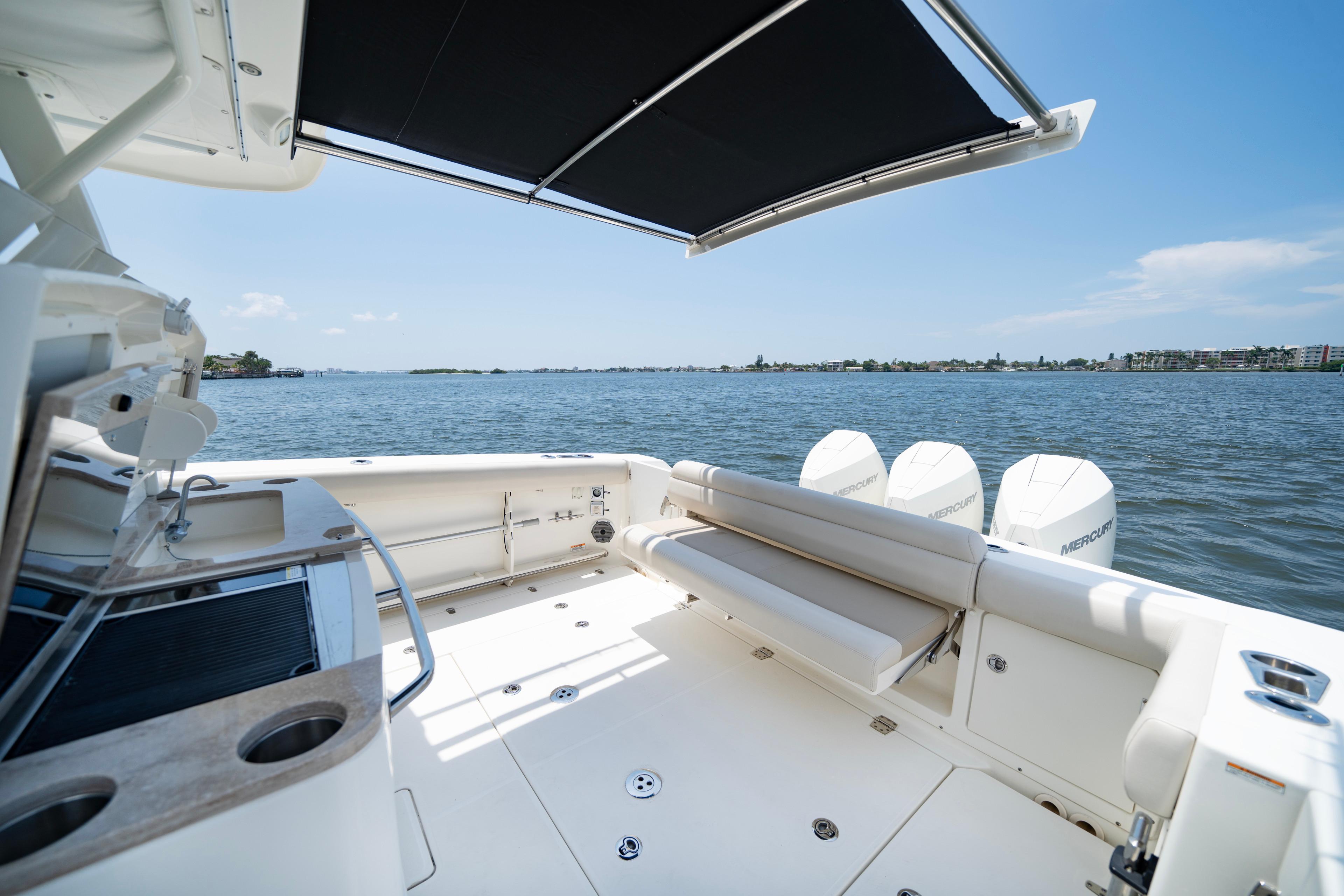 2021 Boston Whaler 380 Outrage