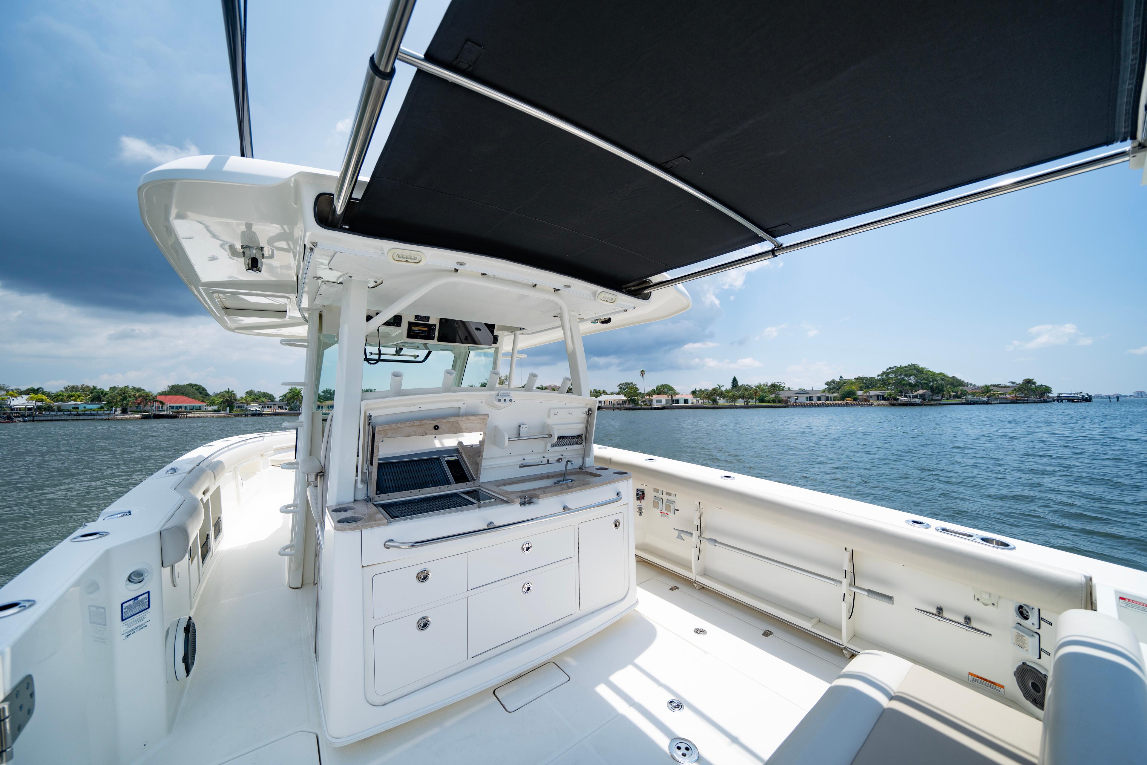 2021 Boston Whaler 380 Outrage