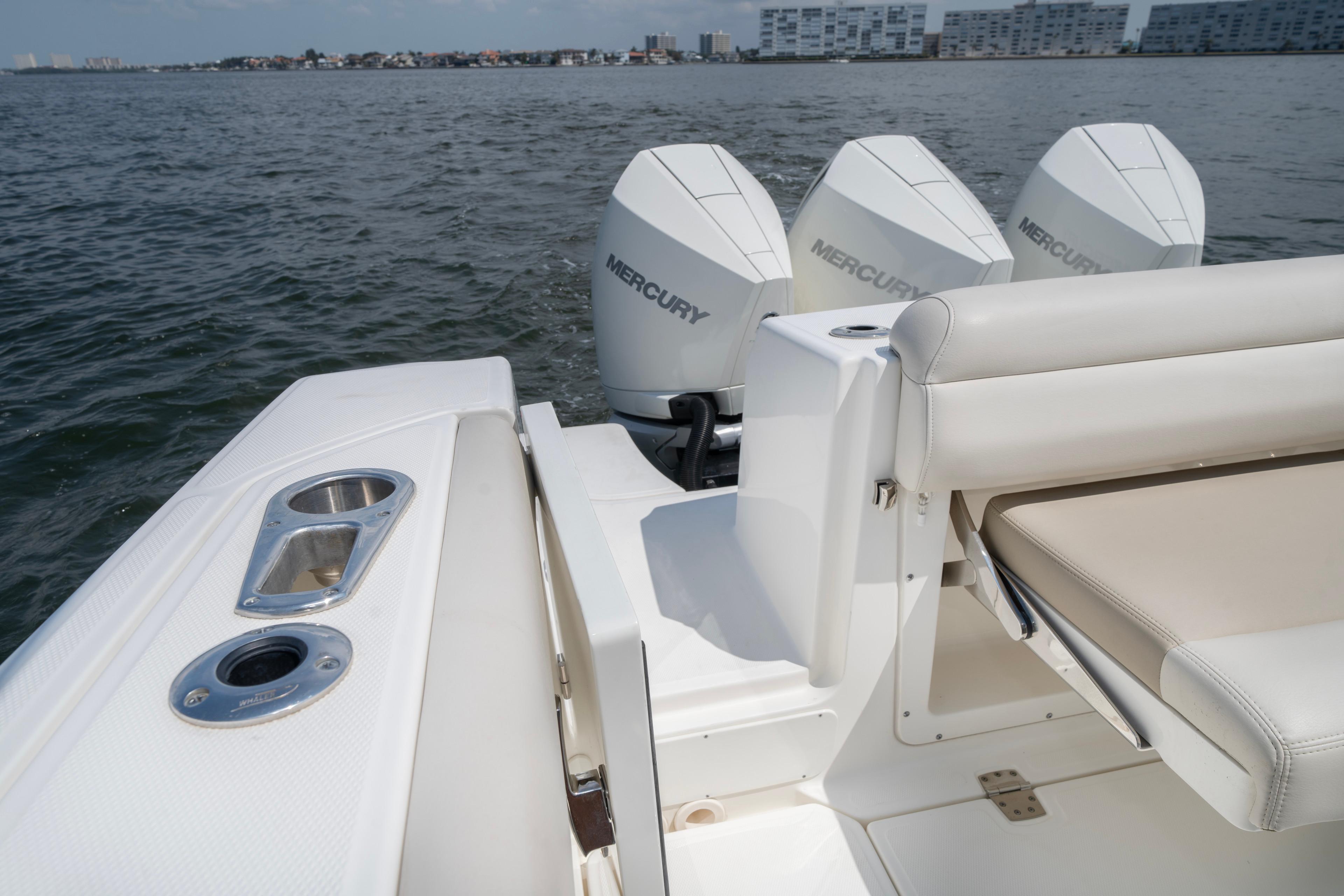 2021 Boston Whaler 380 Outrage