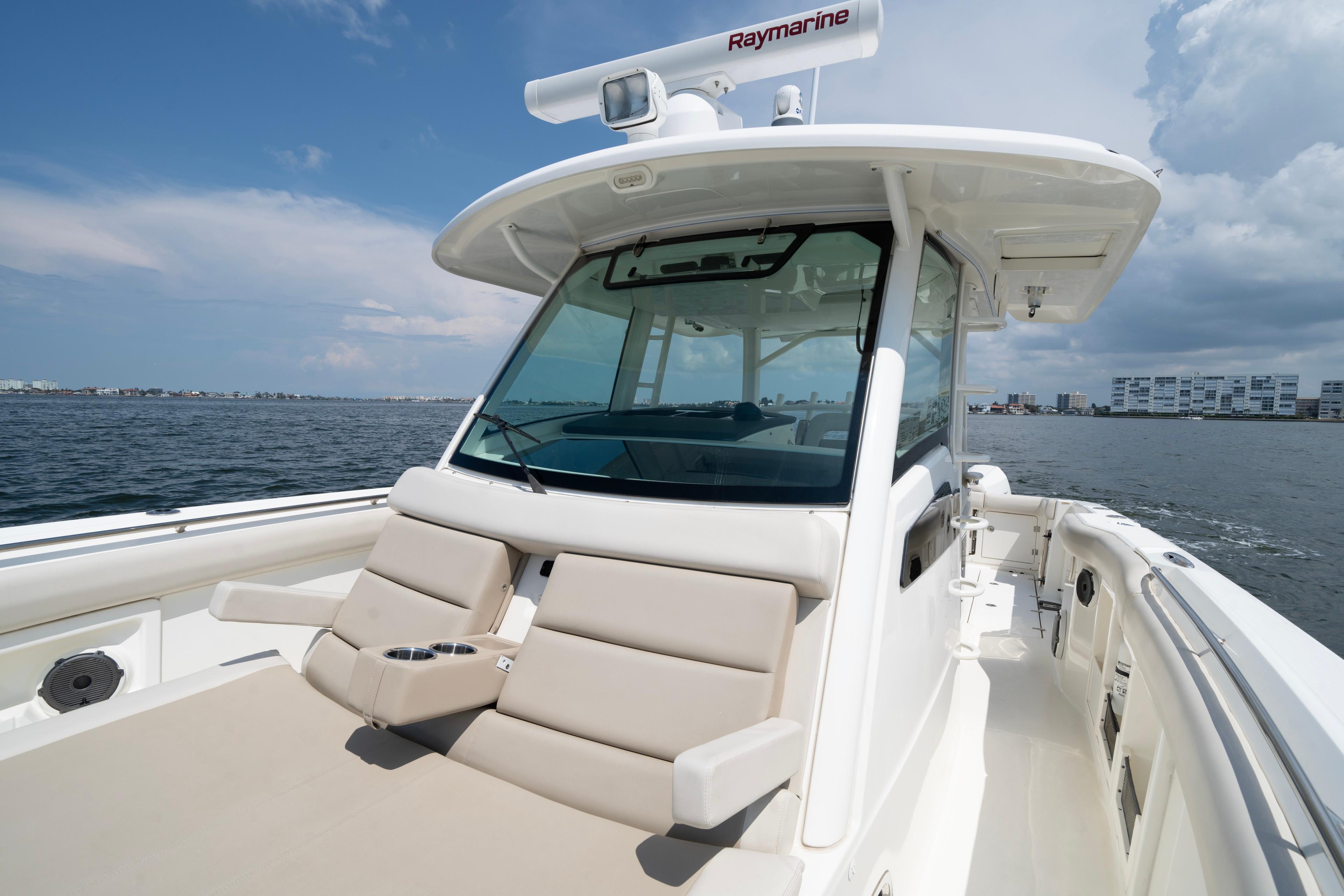 2021 Boston Whaler 380 Outrage