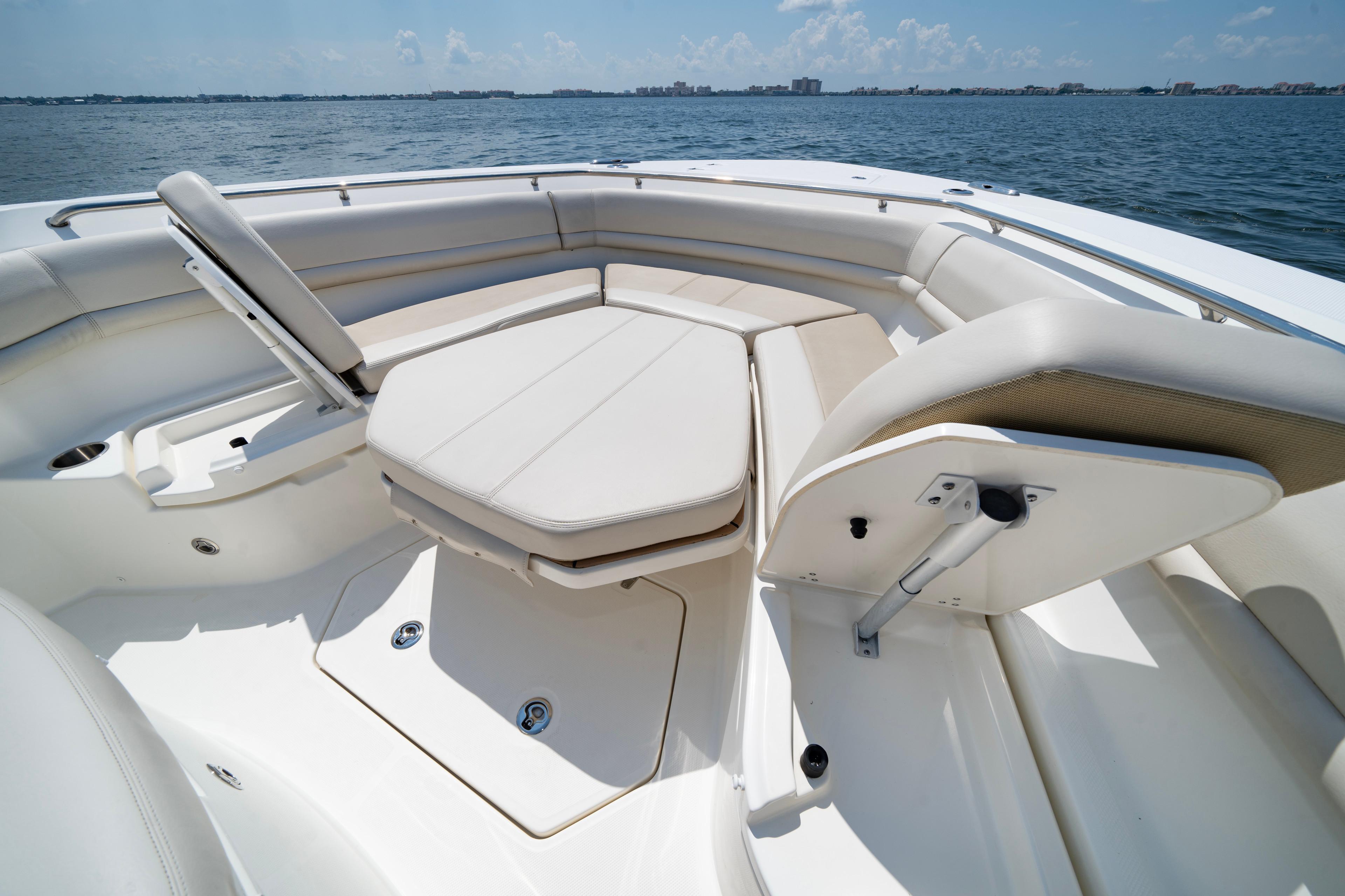 2021 Boston Whaler 380 Outrage