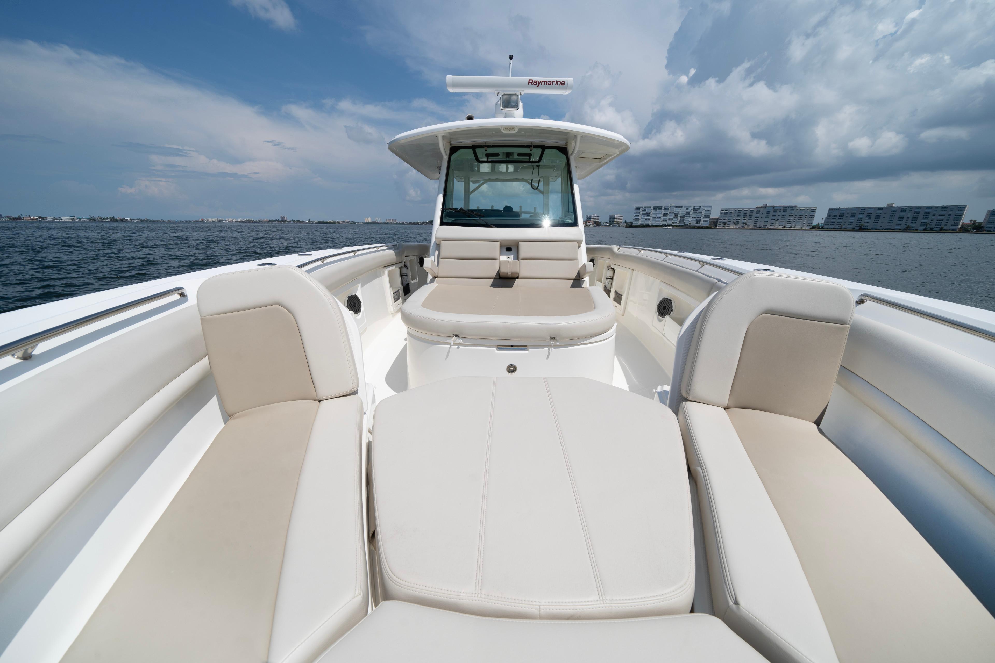 2021 Boston Whaler 380 Outrage