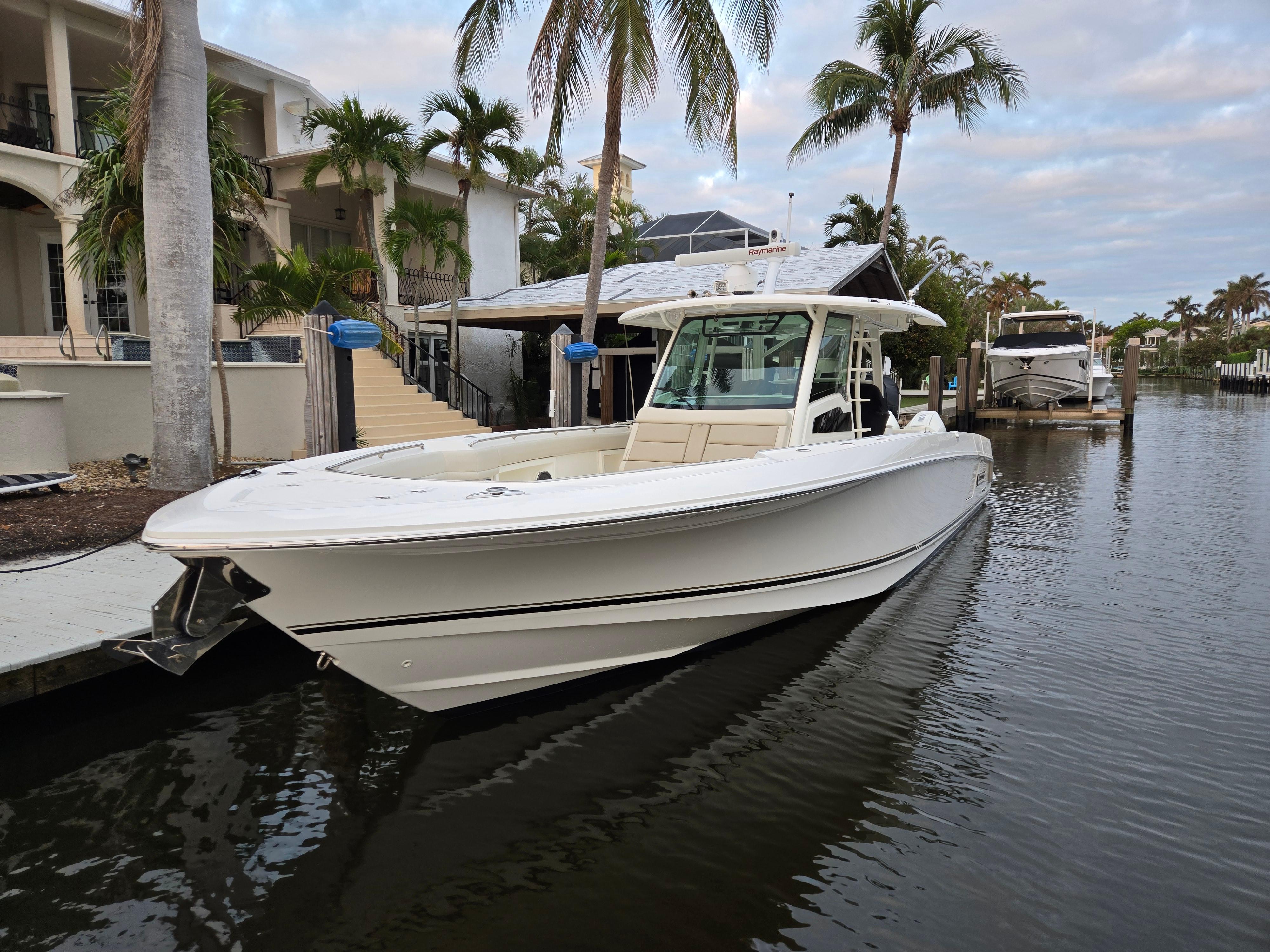 2021 Boston Whaler 380 Outrage