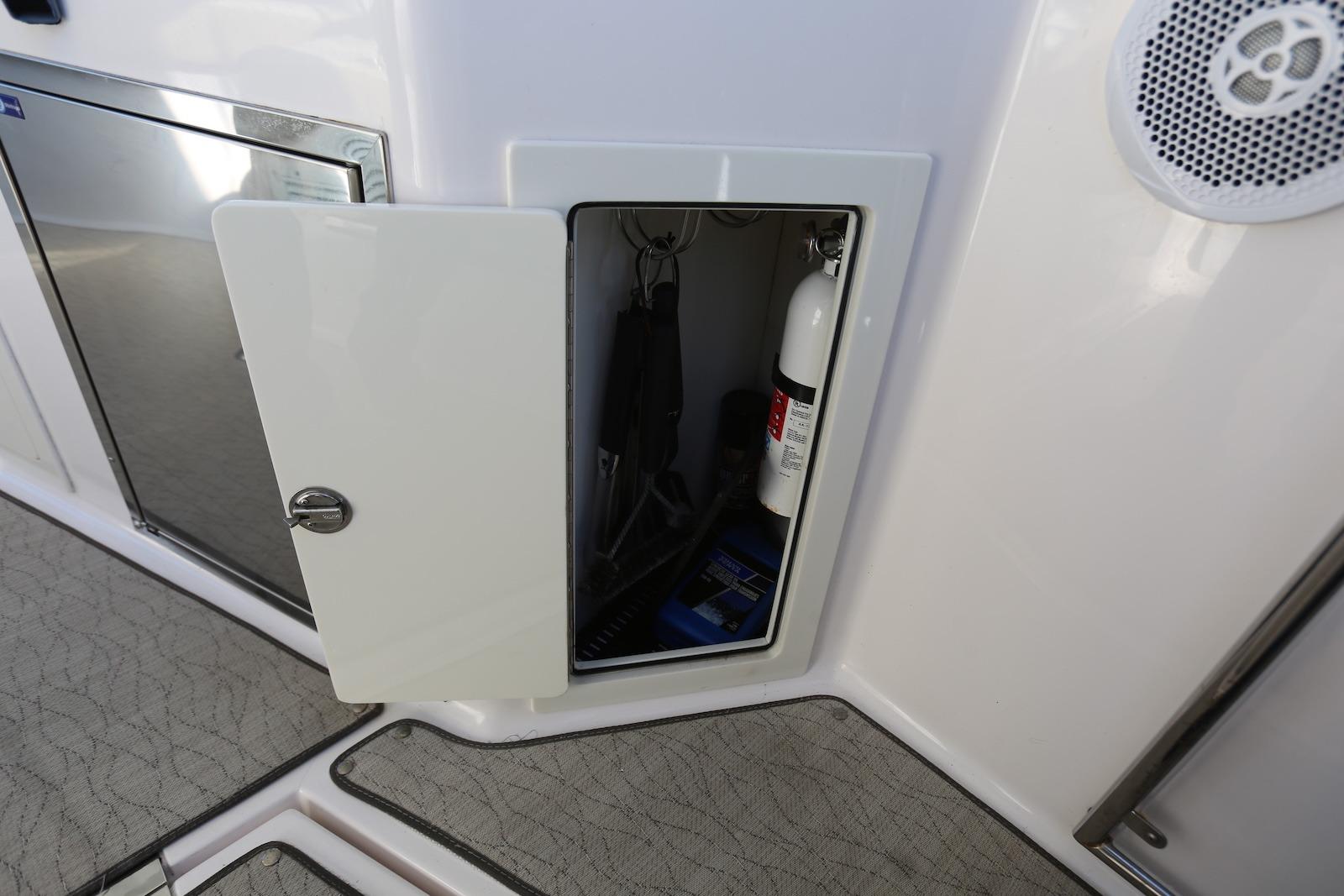 CT 10469 TL Knot 10 Yacht Sales CT 10469 TL Knot 10 Yacht Sales