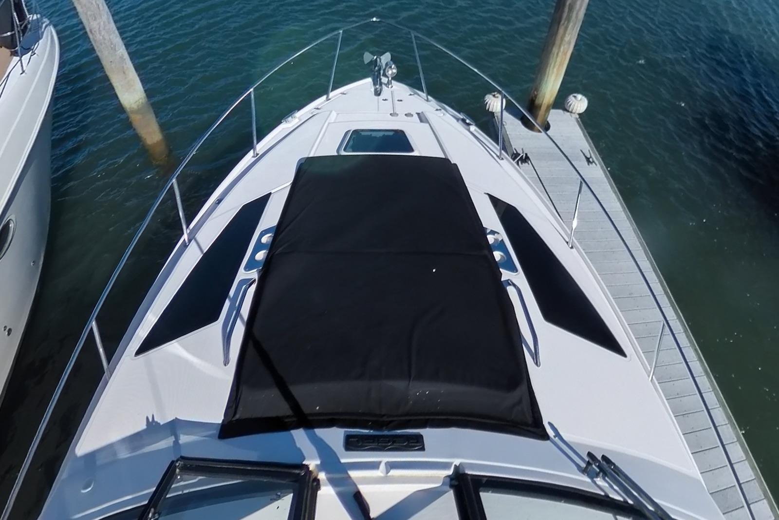 CT 10469 TL Knot 10 Yacht Sales CT 10469 TL Knot 10 Yacht Sales