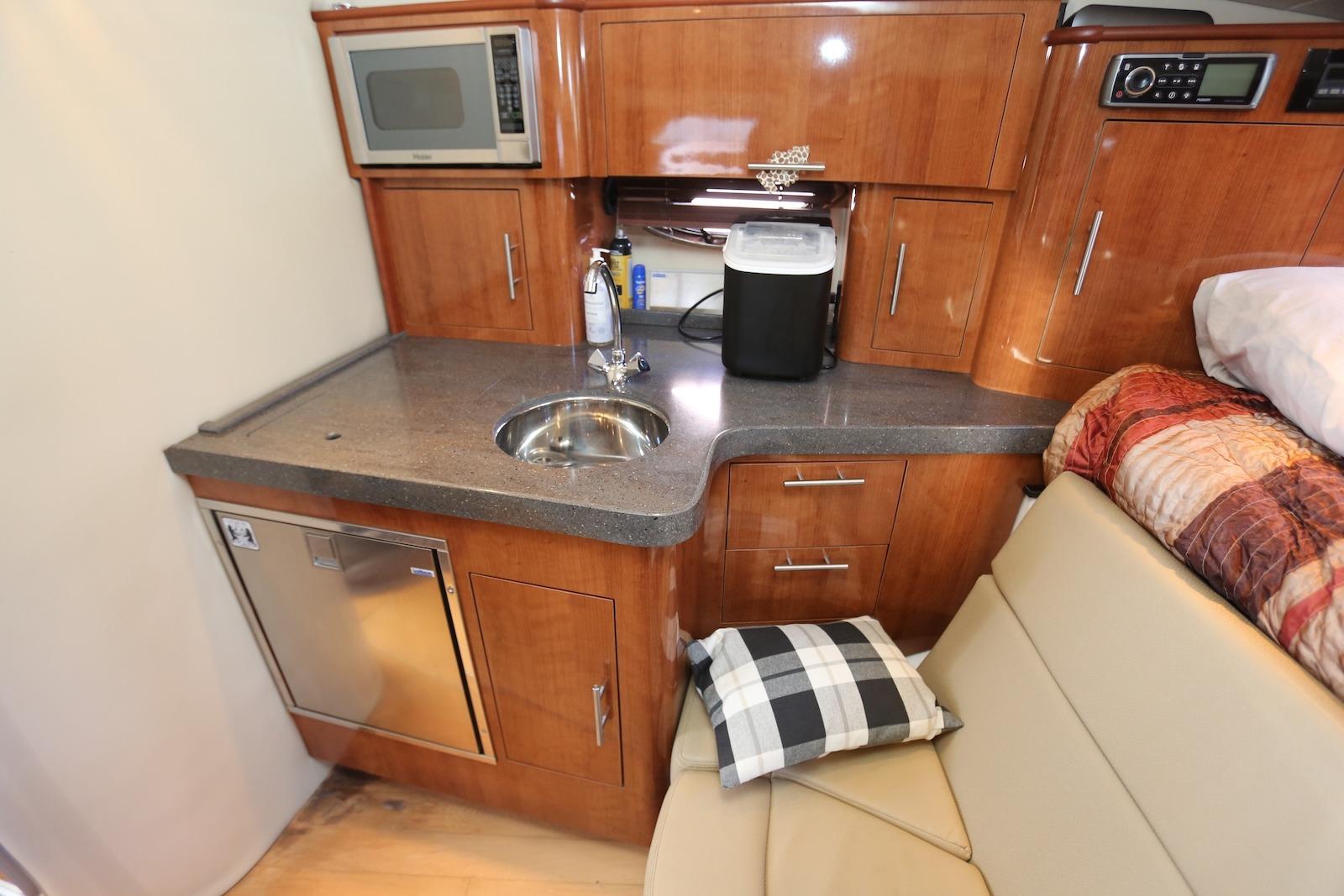 CT 10469 TL Knot 10 Yacht Sales CT 10469 TL Knot 10 Yacht Sales