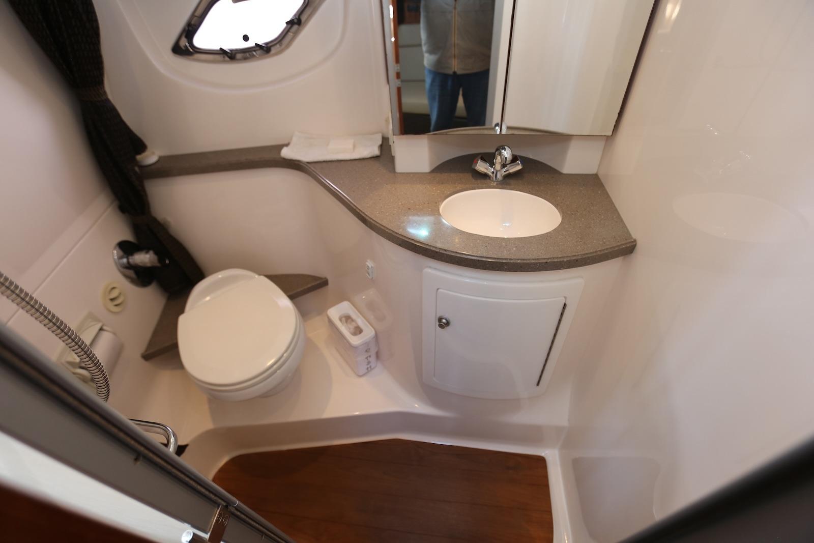 CT 10469 TL Knot 10 Yacht Sales CT 10469 TL Knot 10 Yacht Sales