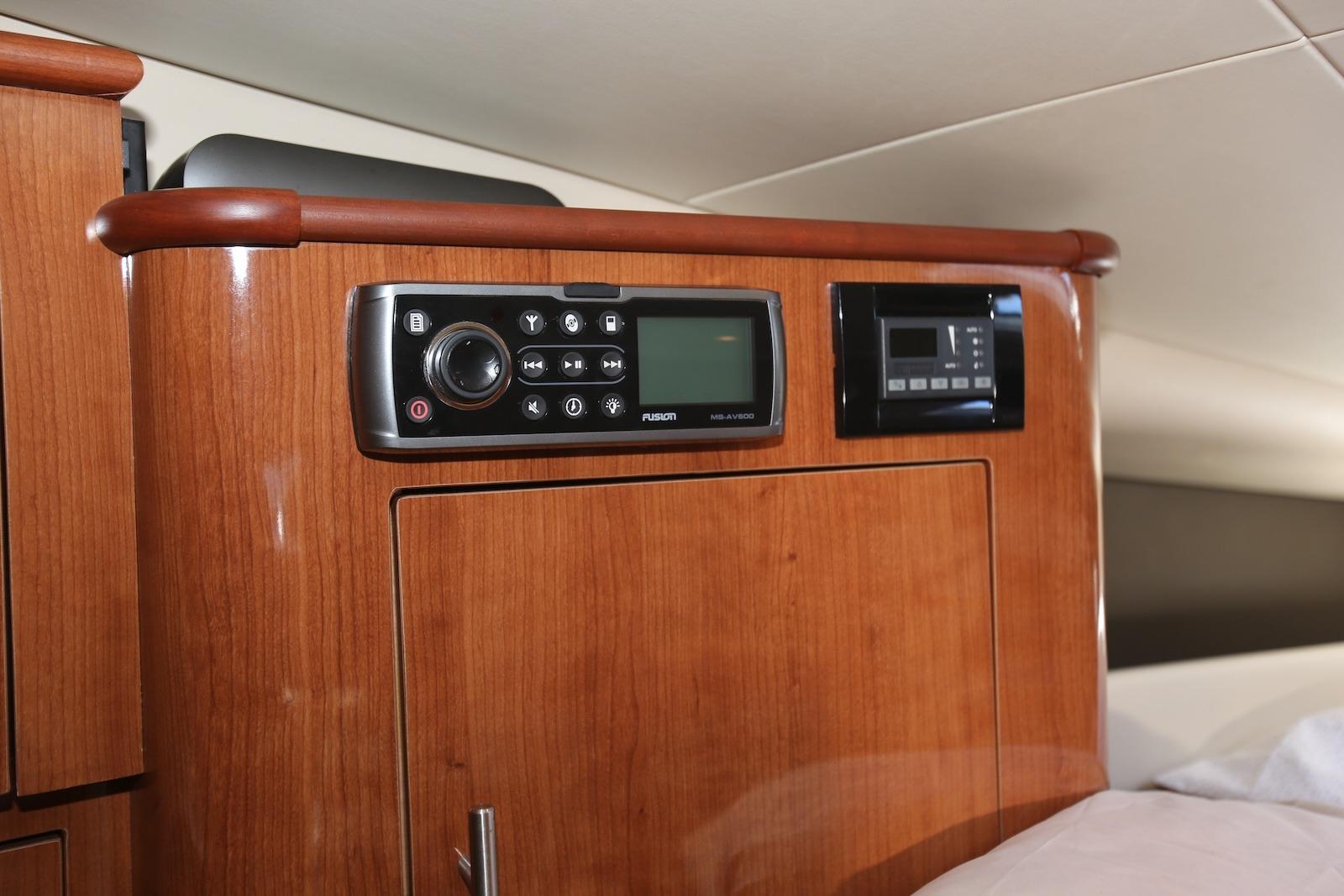 CT 10469 TL Knot 10 Yacht Sales CT 10469 TL Knot 10 Yacht Sales