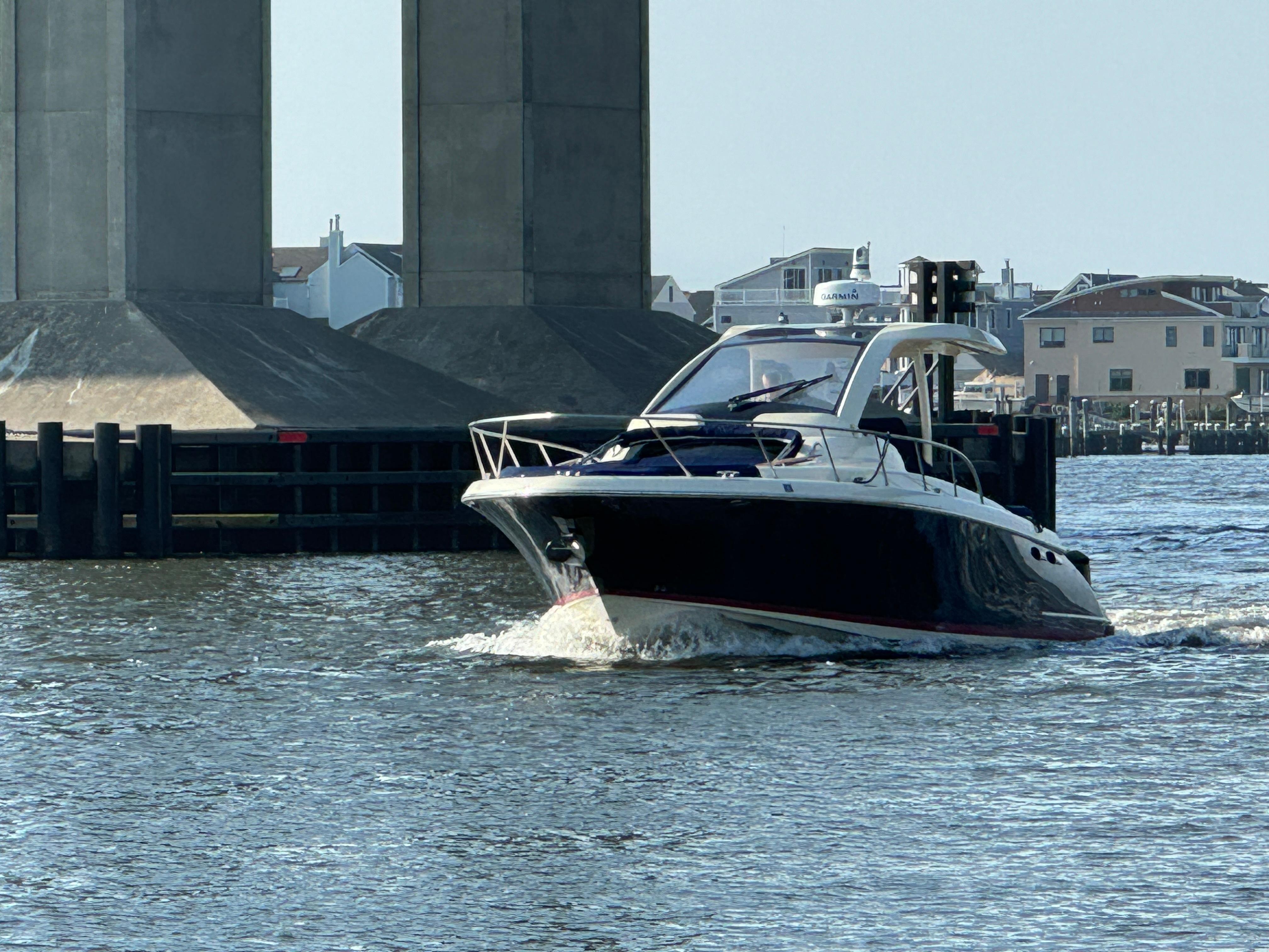 2018-chris-craft-launch-38-power-9763013-20250417160357420-1_XLARGE