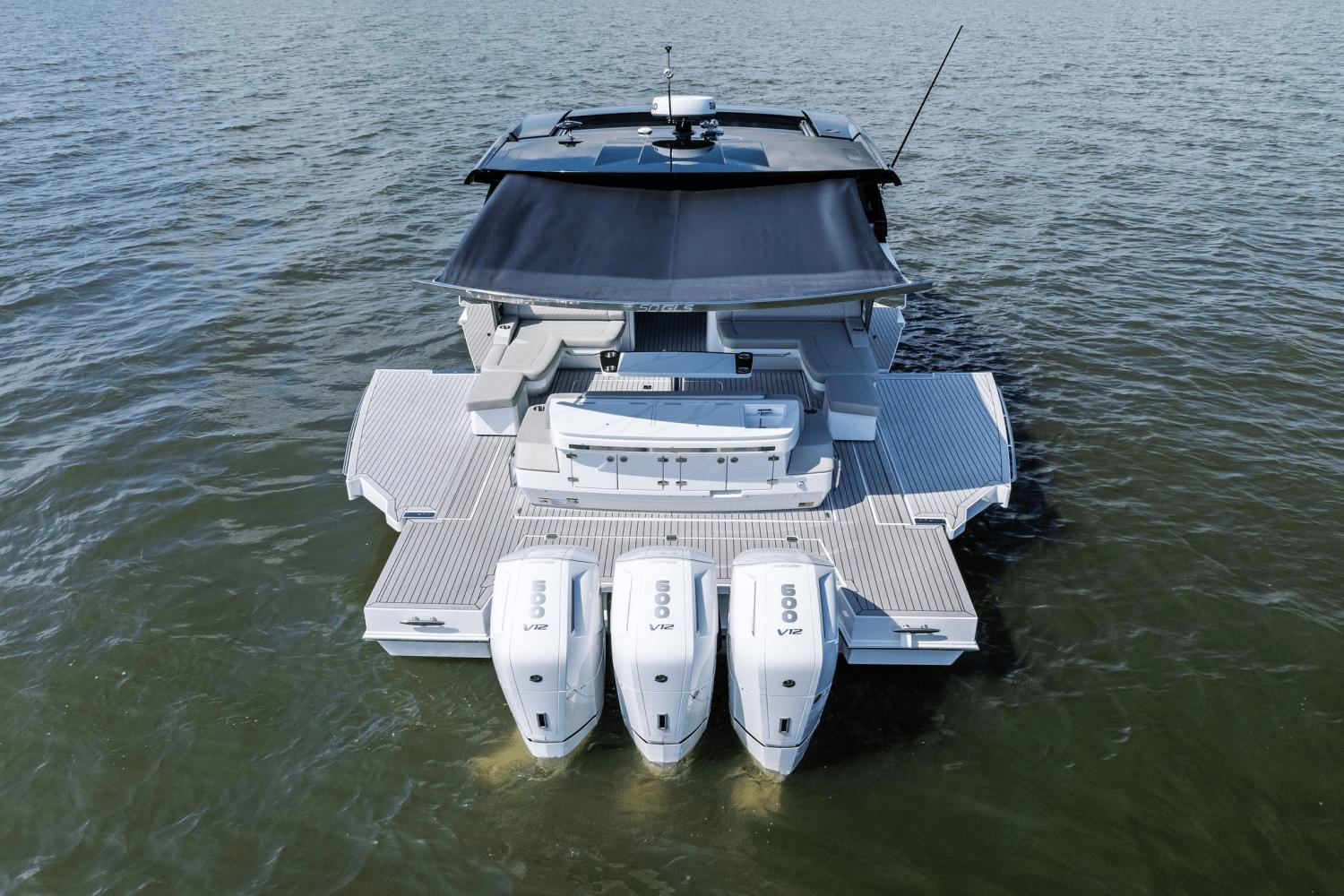 2025-cruisers-yachts-50-gls-outboard-power-9723014-978112243-0-120520250634-15