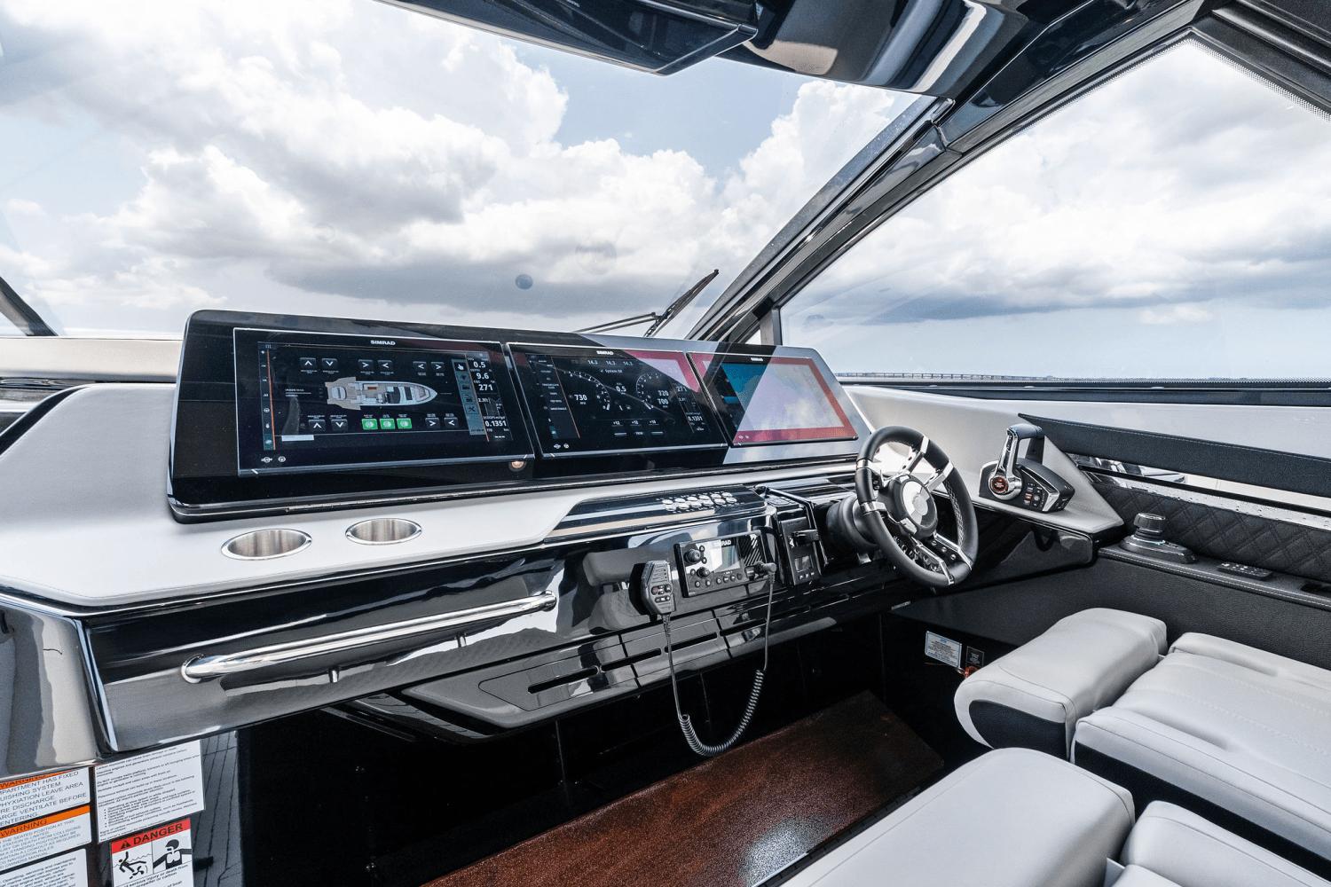 2025-cruisers-yachts-50-gls-outboard-power-9723014-978112261-0-120520250635-56