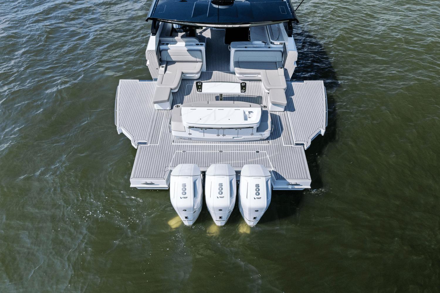 2025-cruisers-yachts-50-gls-outboard-power-9723014-978112284-0-120520250634-13