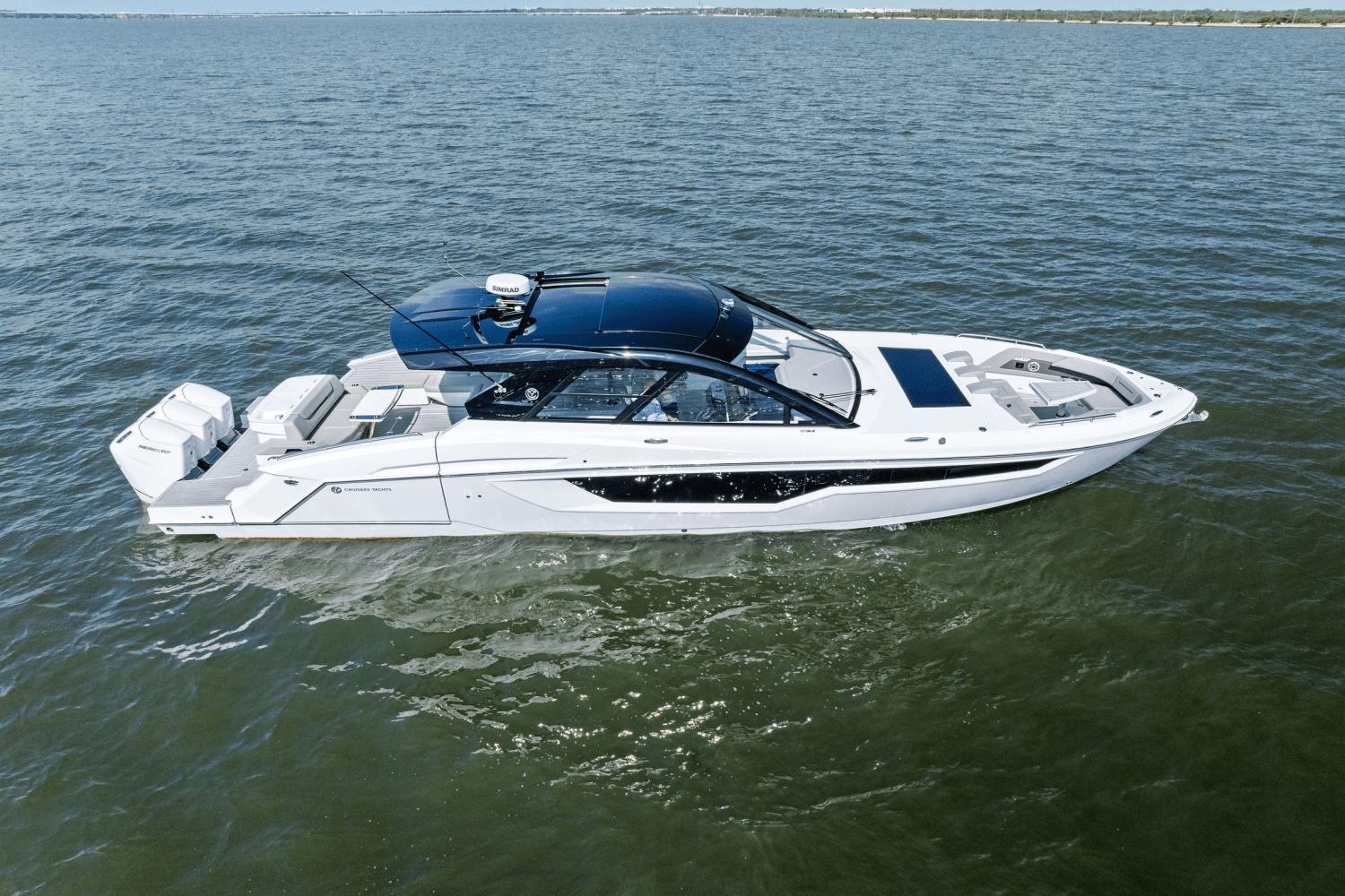 2025-cruisers-yachts-50-gls-outboard-power-9723014-978112304-0-120520250634-1
