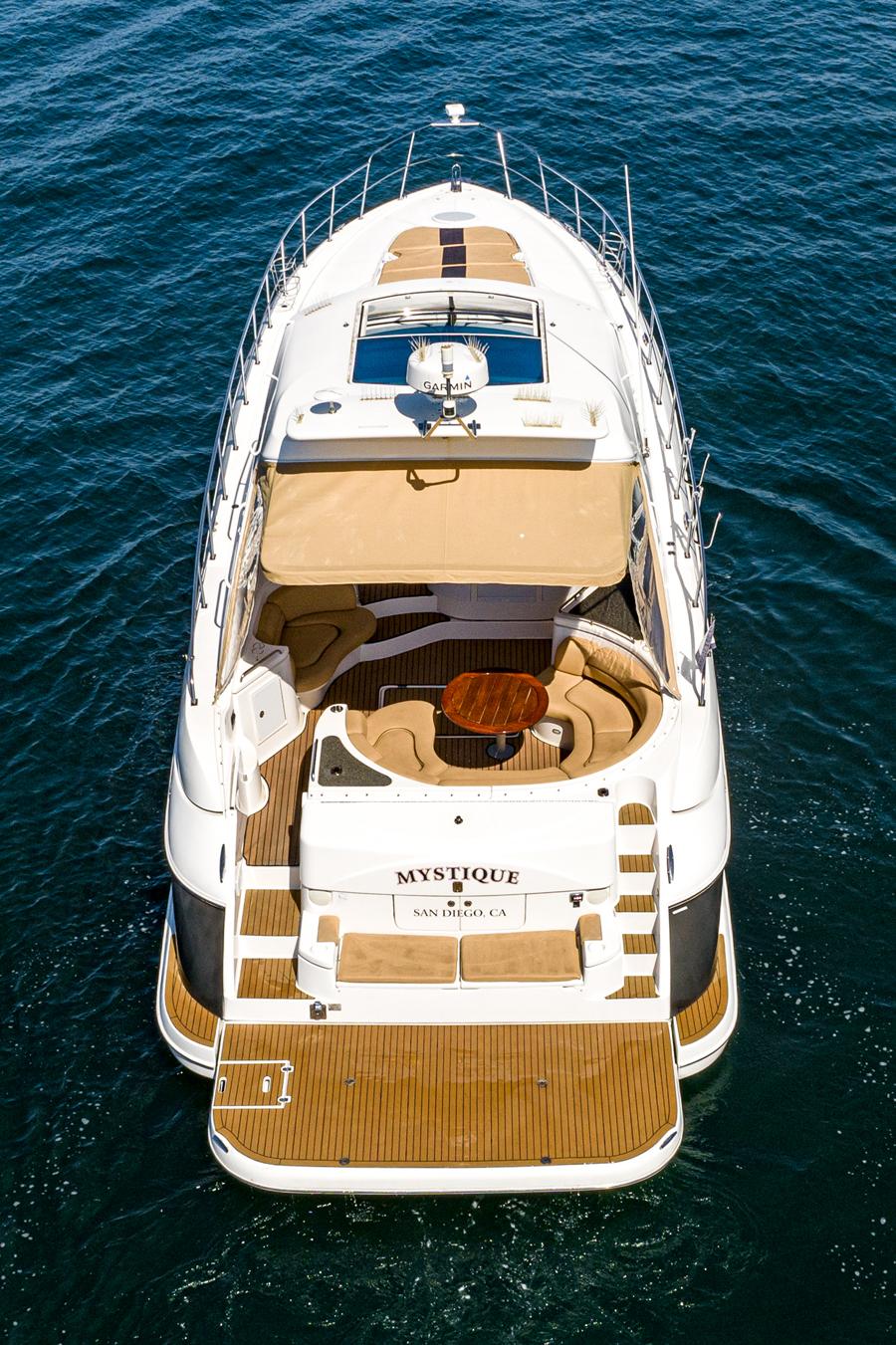 54′ Cruisers Yachts 2005 Yacht for Sale