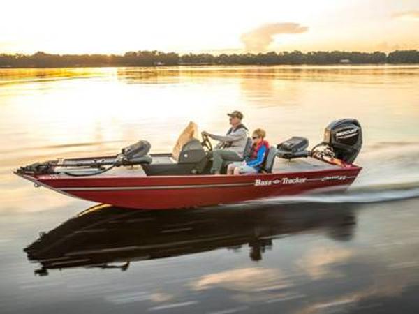 2021 Tracker Boats boat for sale, model of the boat is BASS TRACKER® Classic XL & Image # 1 of 1