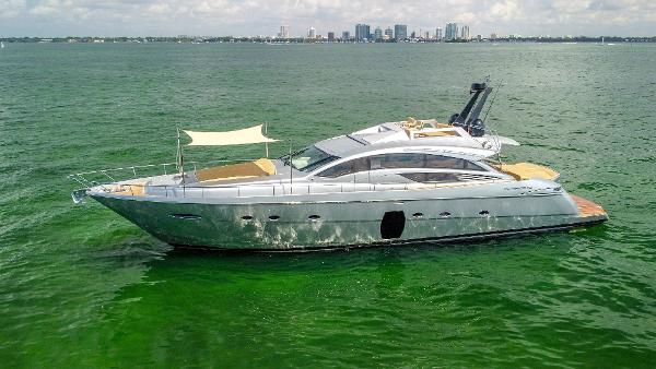 2009 Pershing 72