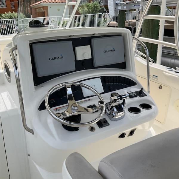 32' Boston Whaler, Listing Number 100914274, - Photo No. 18