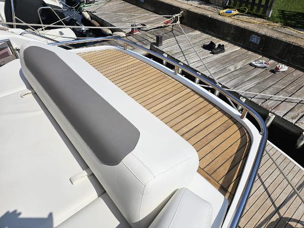 Princess Motor Yacht Sales - Used Princess V40