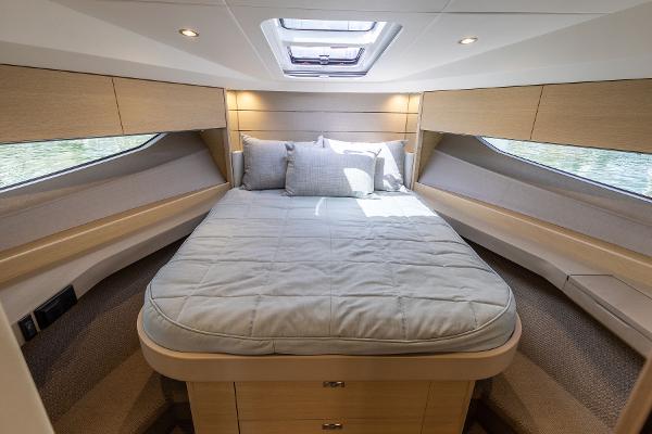 Princess Motor Yacht Sales - Used Princess V40
