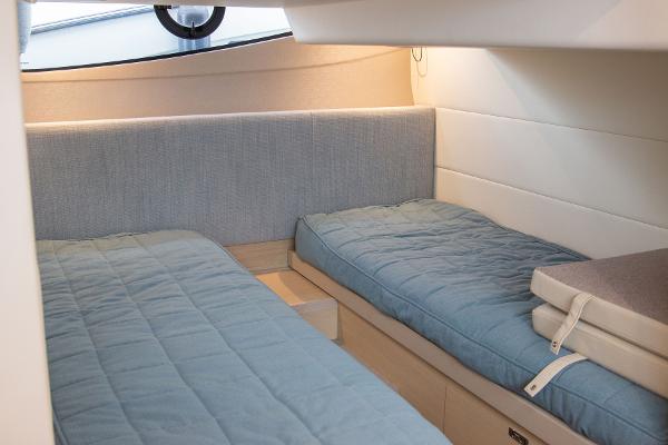 Princess Motor Yacht Sales - Used Princess V40