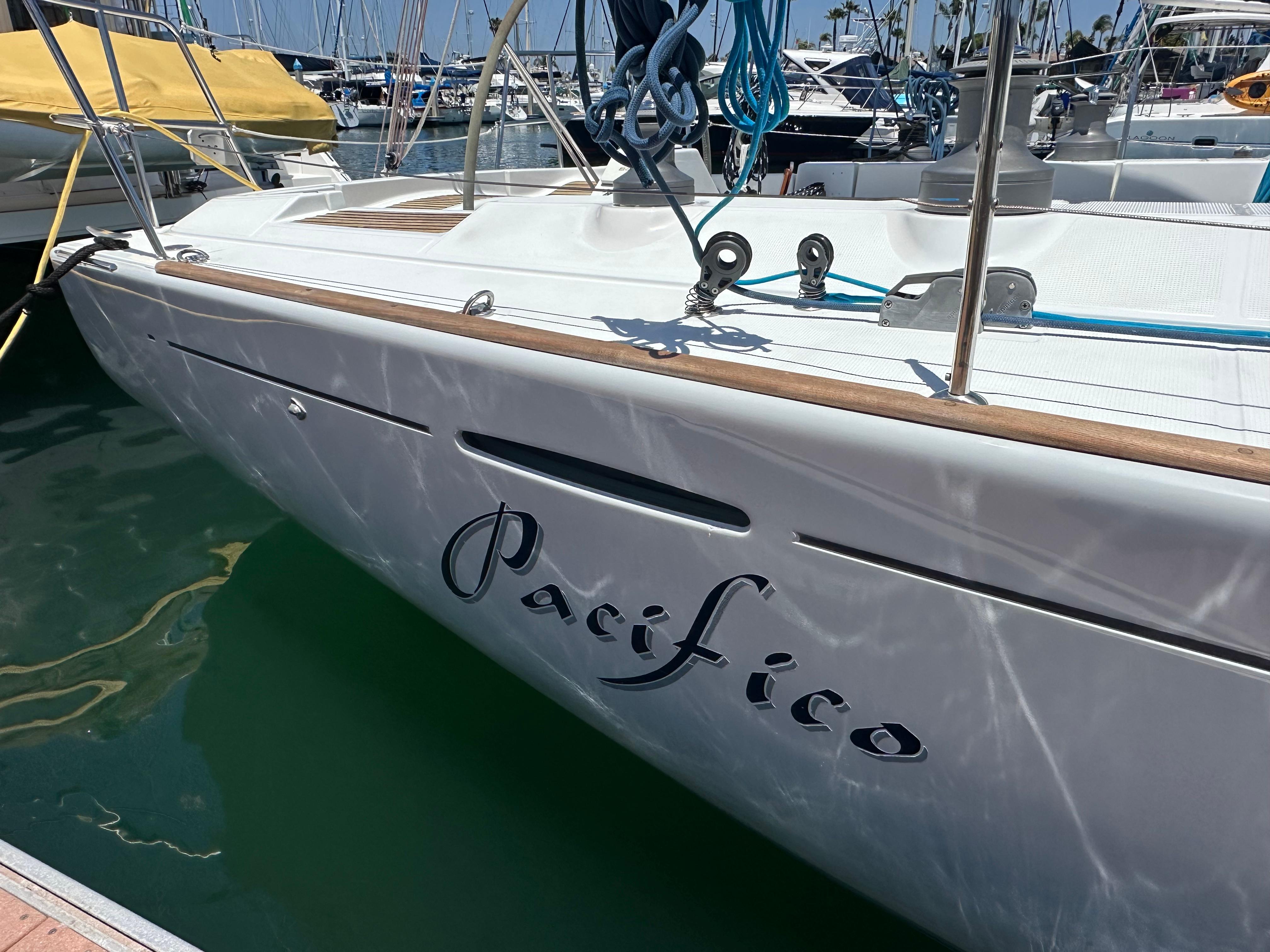 Yacht Photos Pics