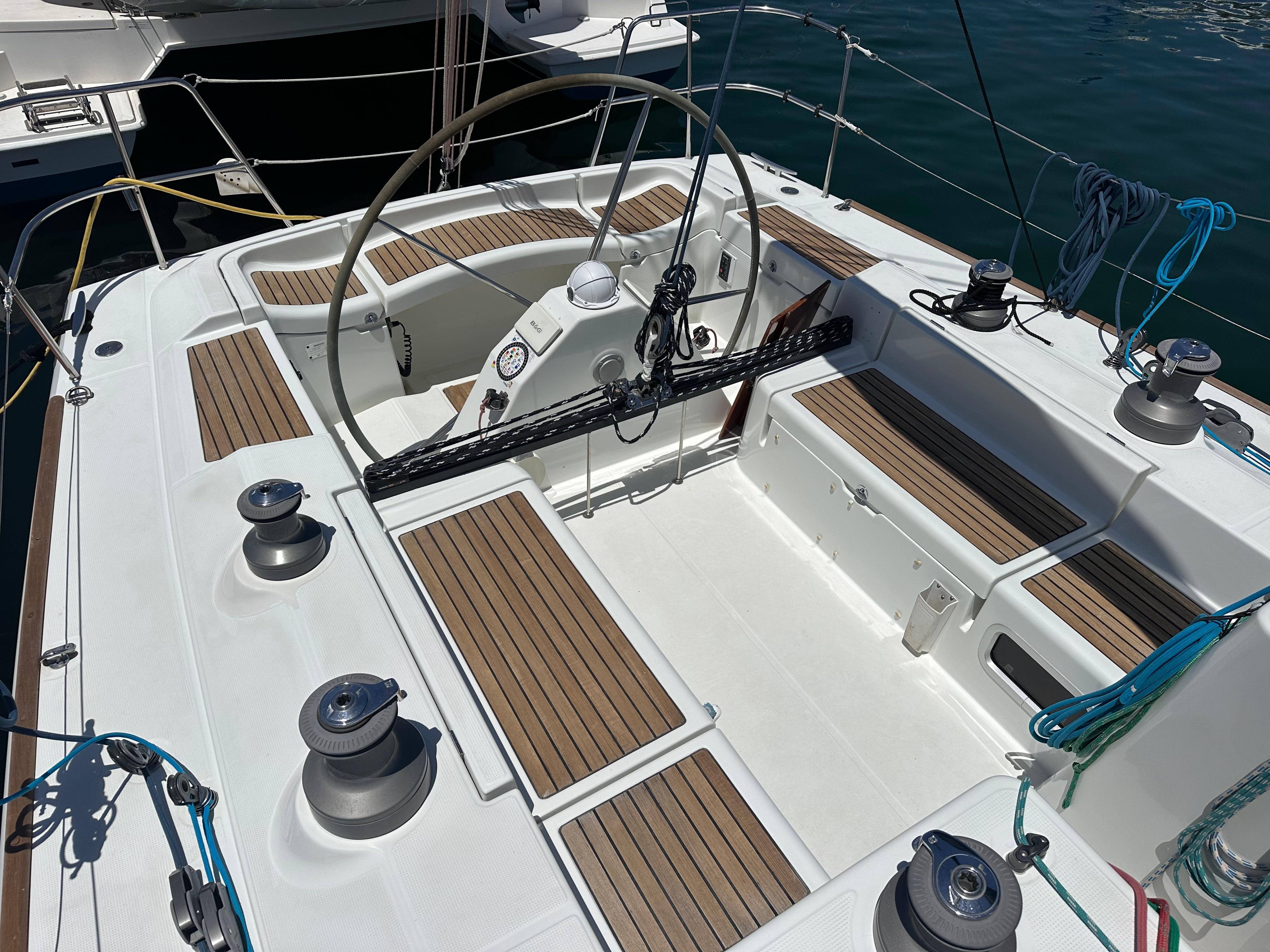 Yacht Photos Pics