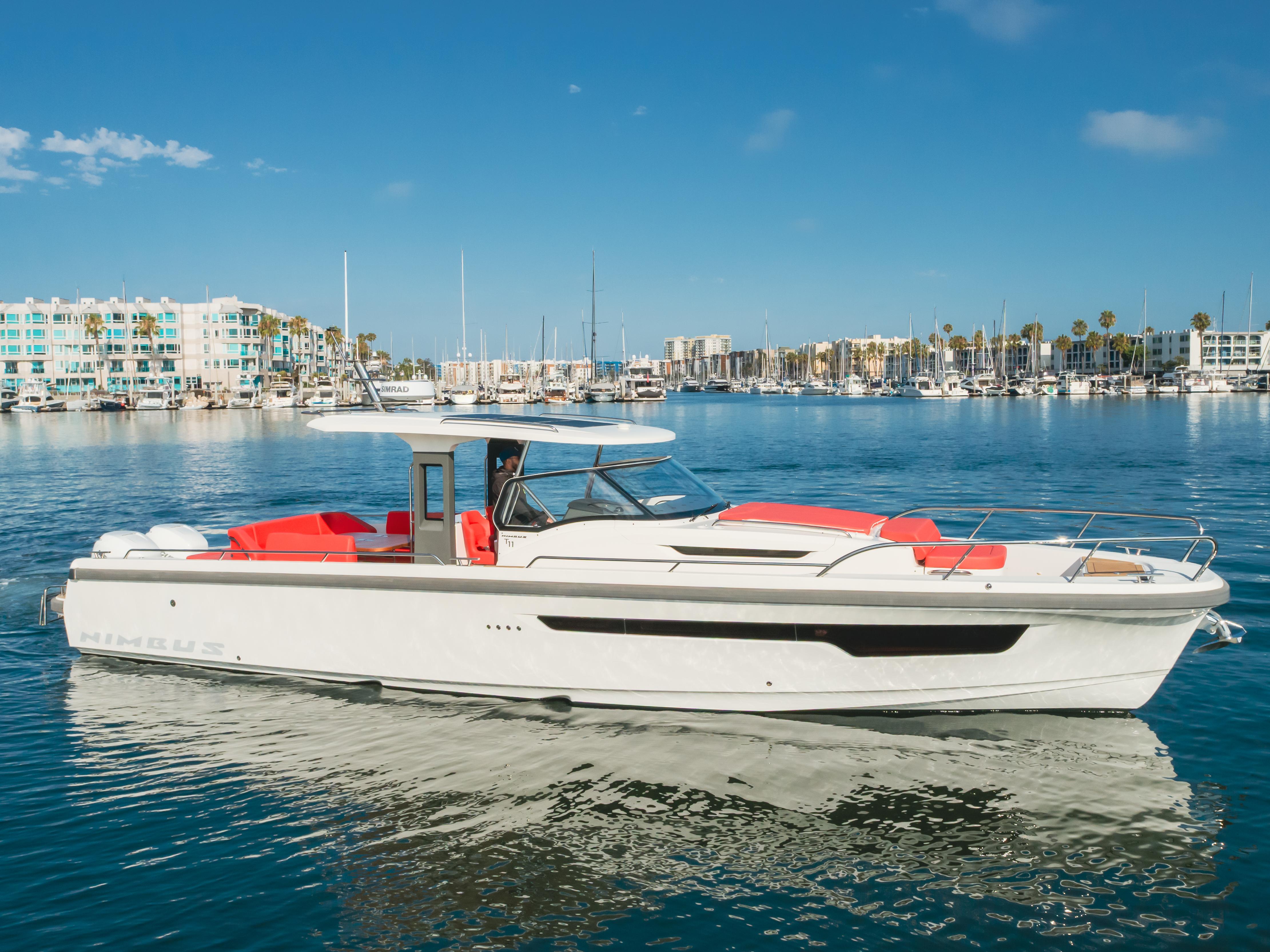 Intrepid 40' Nimbus 2021