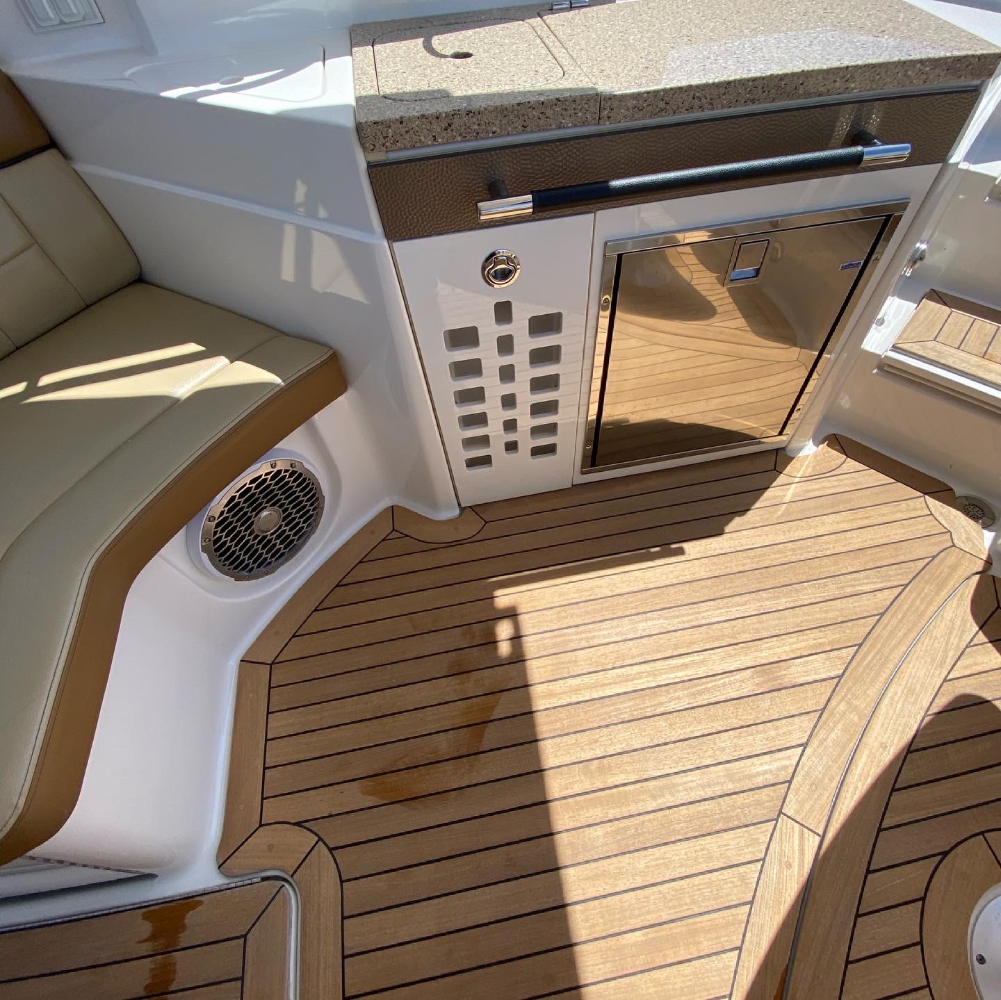 Used Sea Ray 35 ft' SLX 350 | JJRAD'S | United Yacht Sales