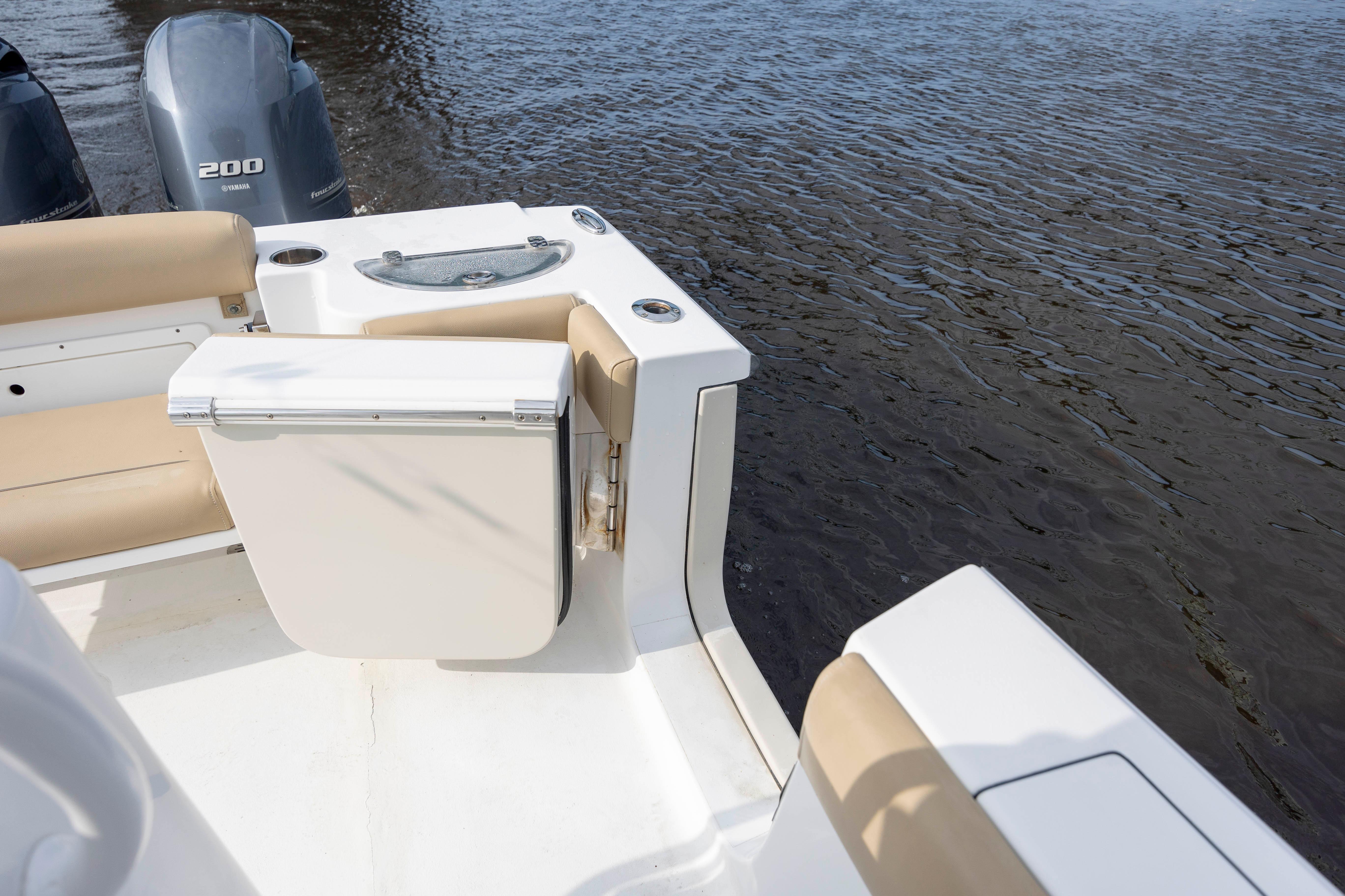 2017 Sportsman Open 282 Center Console