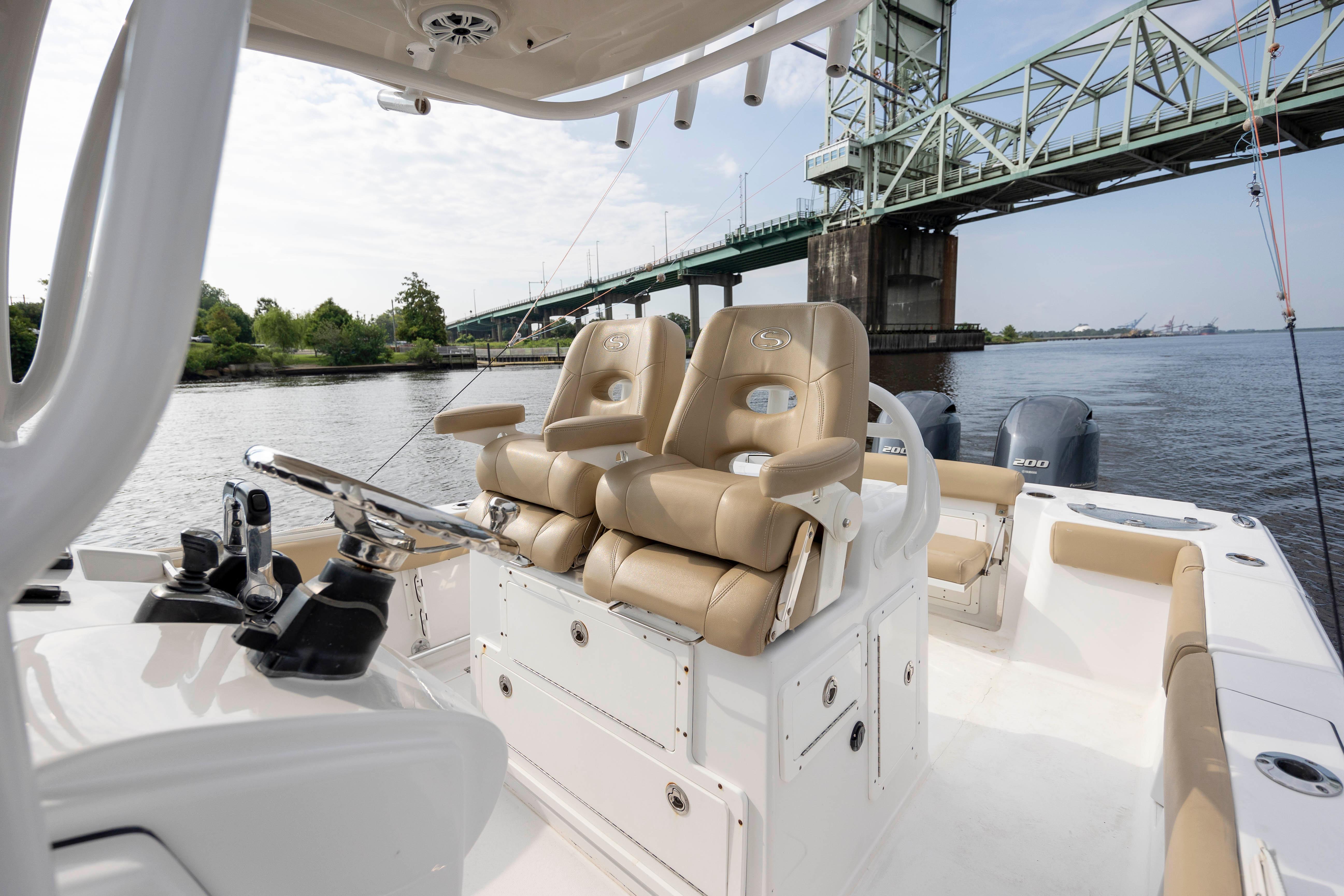 2017 Sportsman Open 282 Center Console