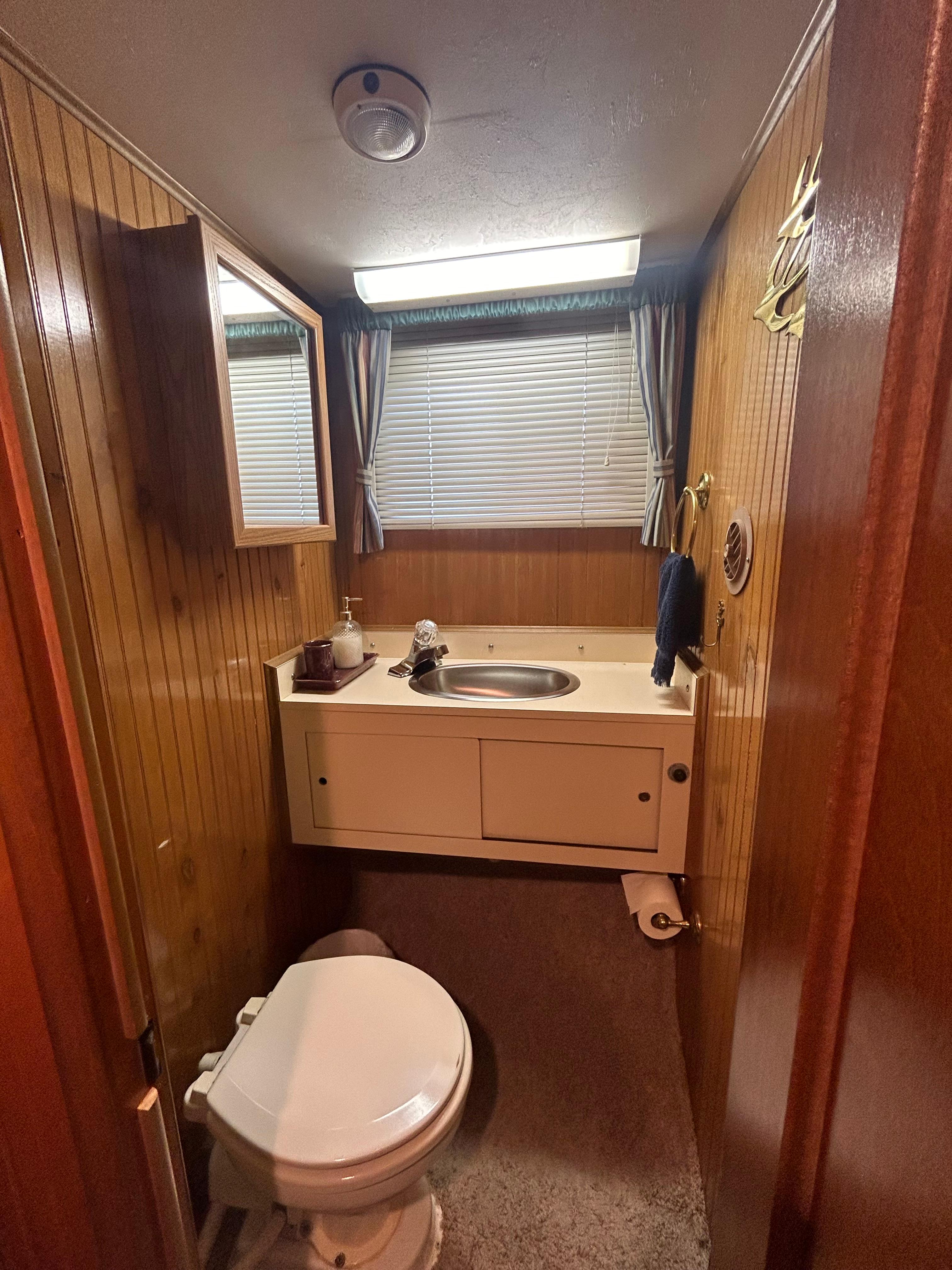 50' Gibson, Listing Number 100917625, - Photo No. 37