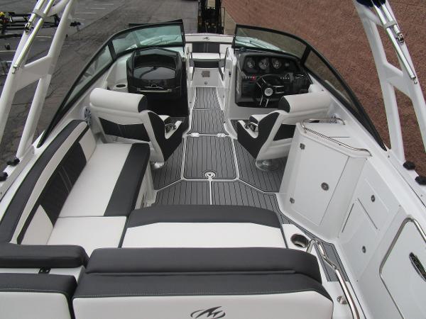 2021 Monterey boat for sale, model of the boat is M4 & Image # 12 of 40