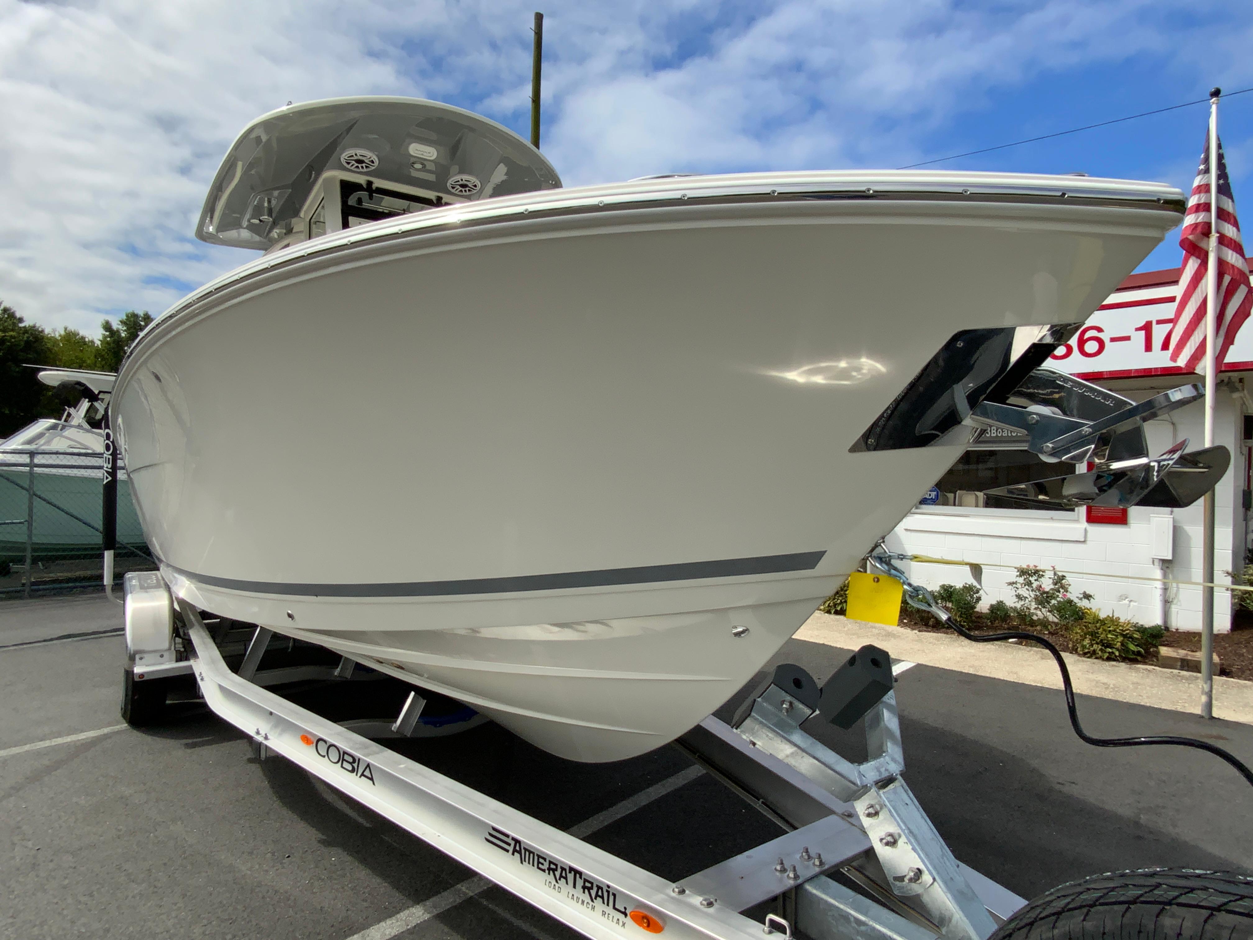 2025 Cobia 265 Center Console Open-3