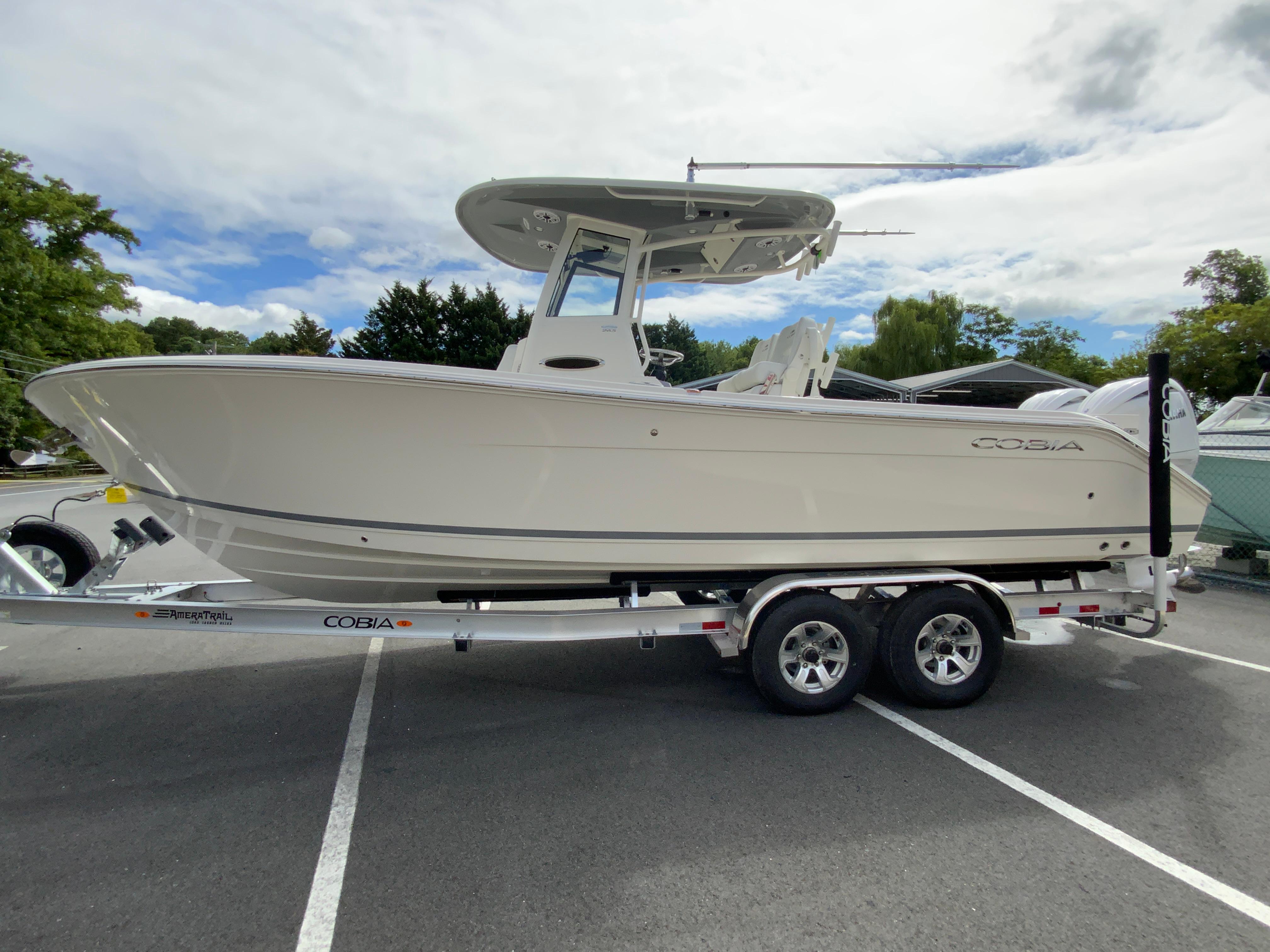 2025 Cobia 265 Center Console Open-6