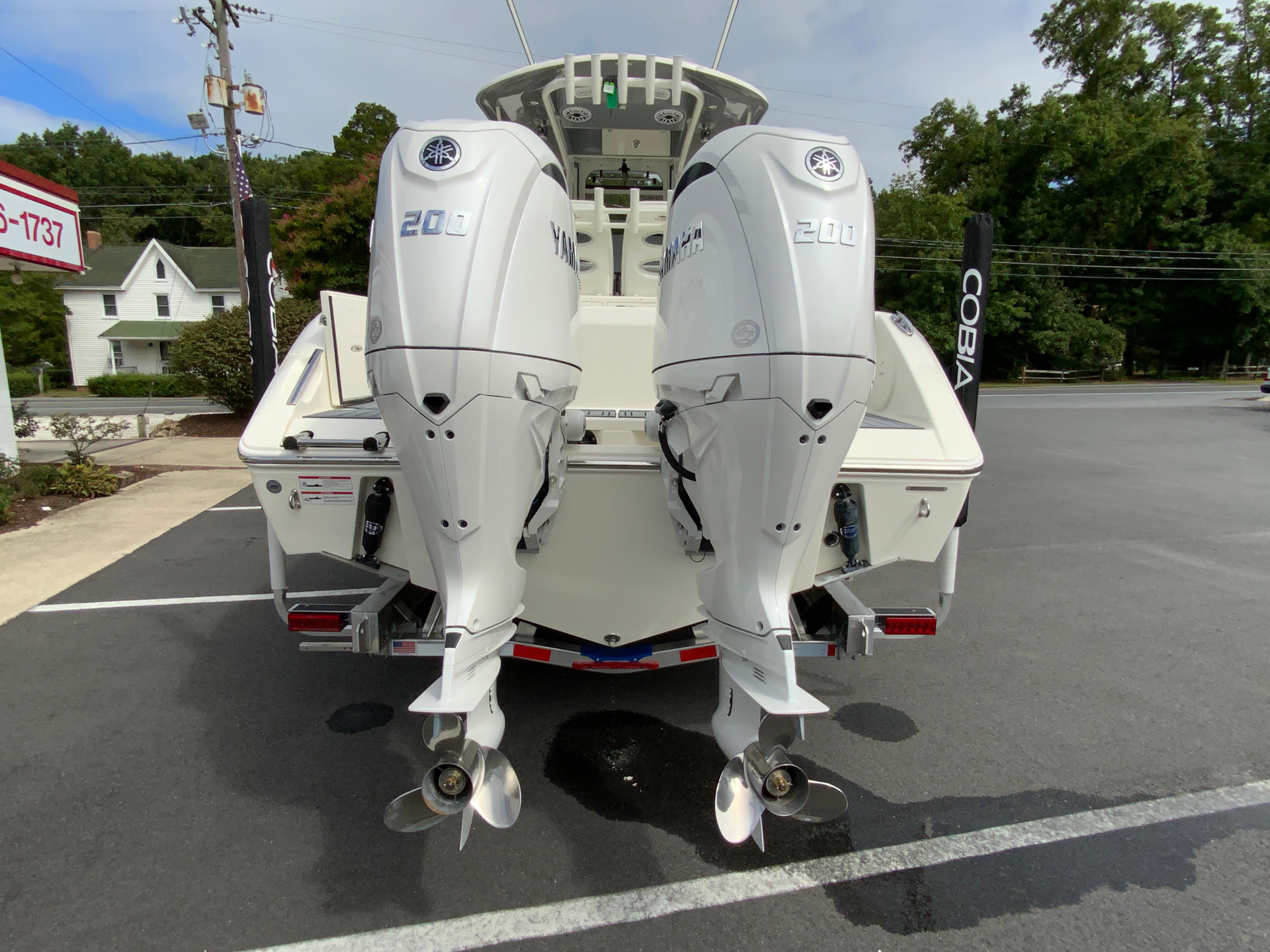 2025 Cobia 265 Center Console Open-9